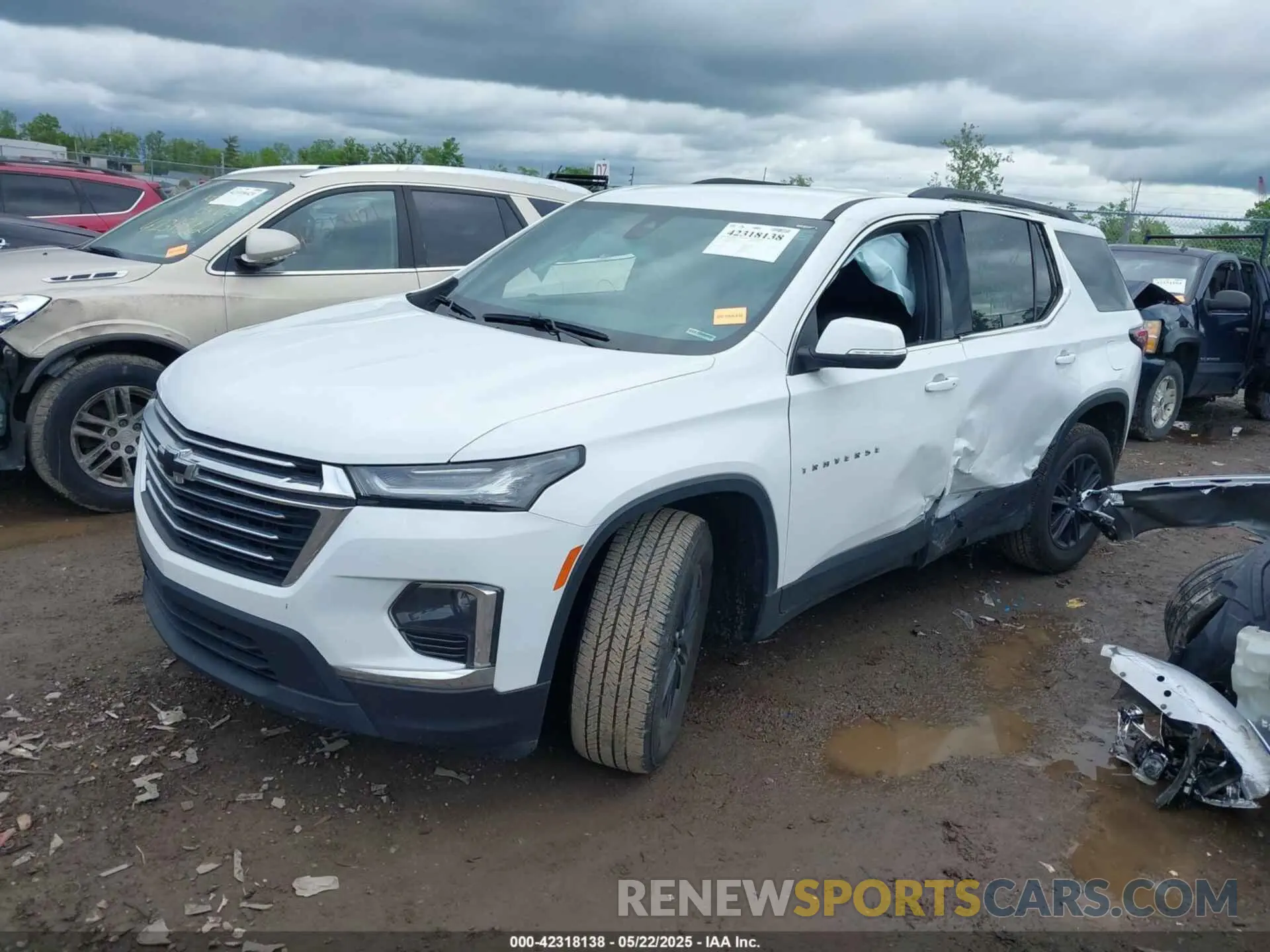 2 Photograph of a damaged car 1GNEVHKW4PJ187925 CHEVROLET TRAVERSE 2023