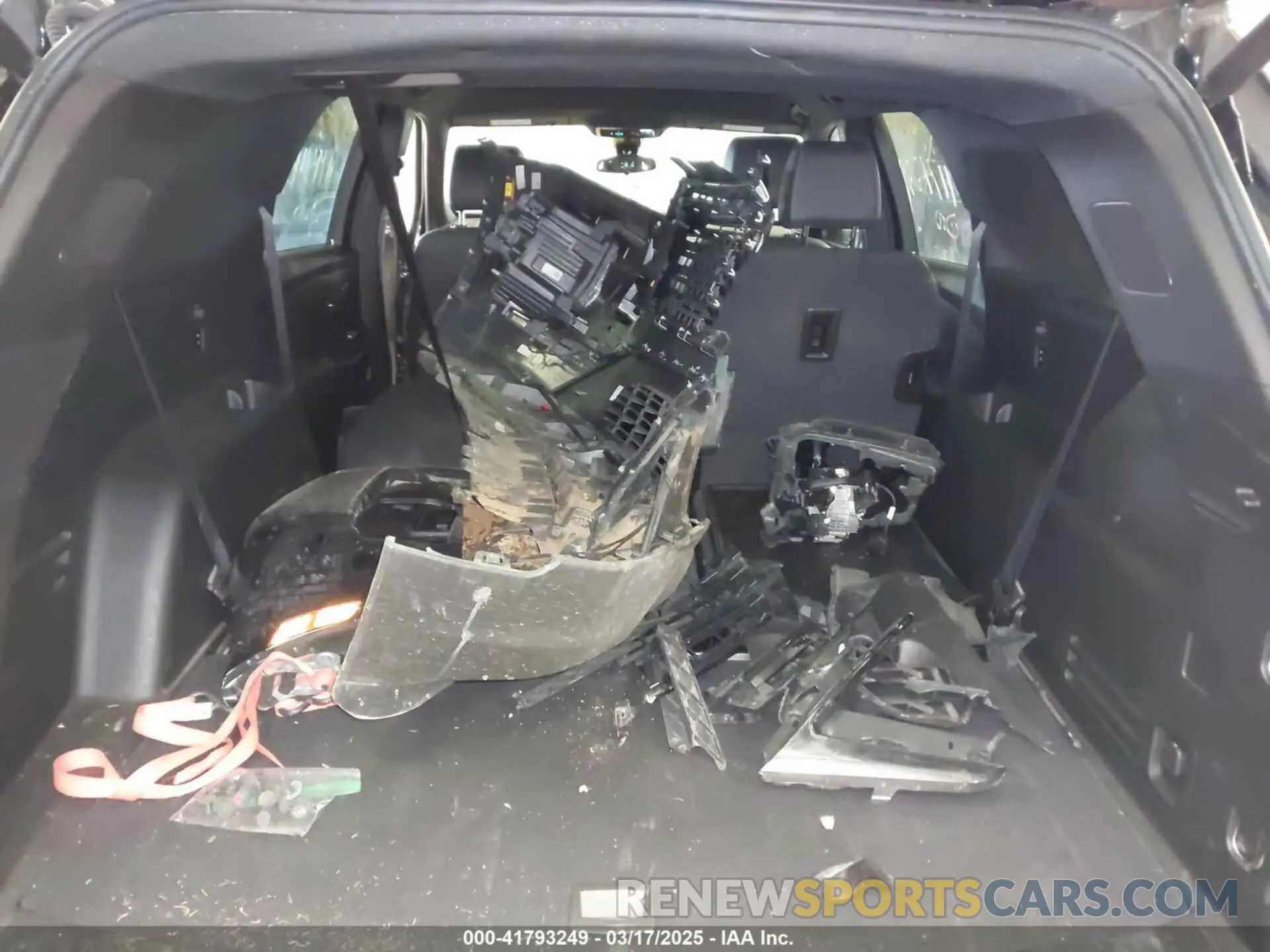 12 Photograph of a damaged car 1GNEVHKW5PJ164766 CHEVROLET TRAVERSE 2023