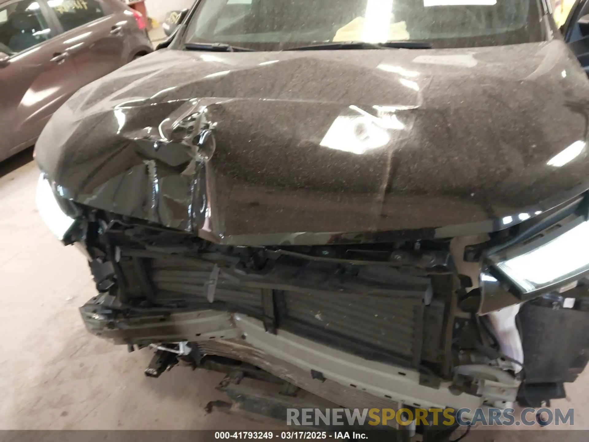 19 Photograph of a damaged car 1GNEVHKW5PJ164766 CHEVROLET TRAVERSE 2023