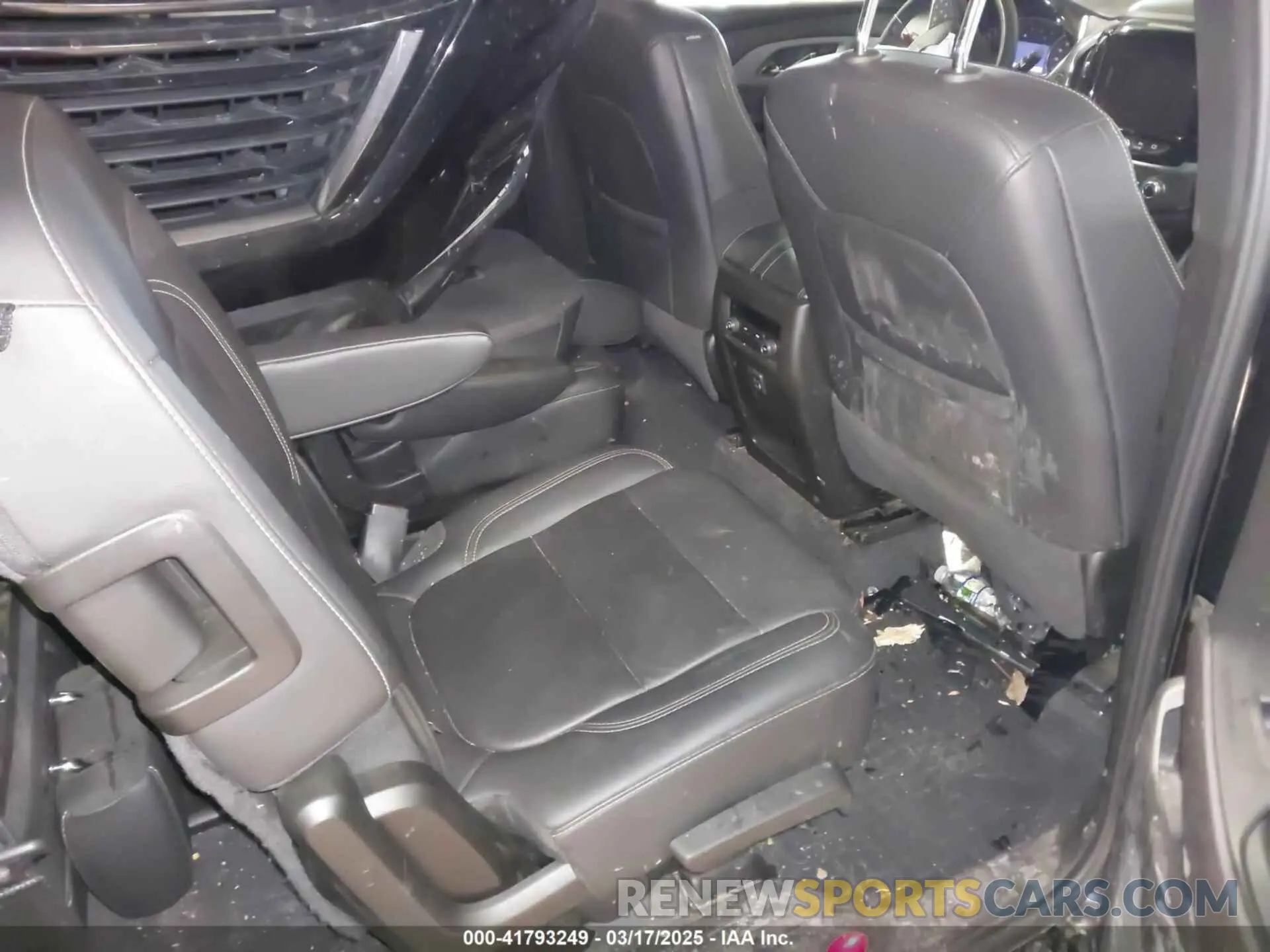 8 Photograph of a damaged car 1GNEVHKW5PJ164766 CHEVROLET TRAVERSE 2023