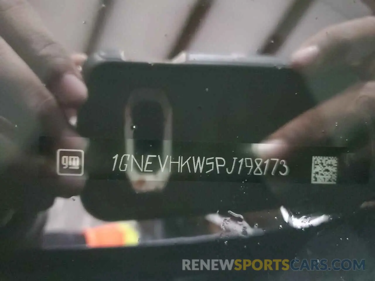 14 Photograph of a damaged car 1GNEVHKW5PJ198173 CHEVROLET TRAVERSE 2023