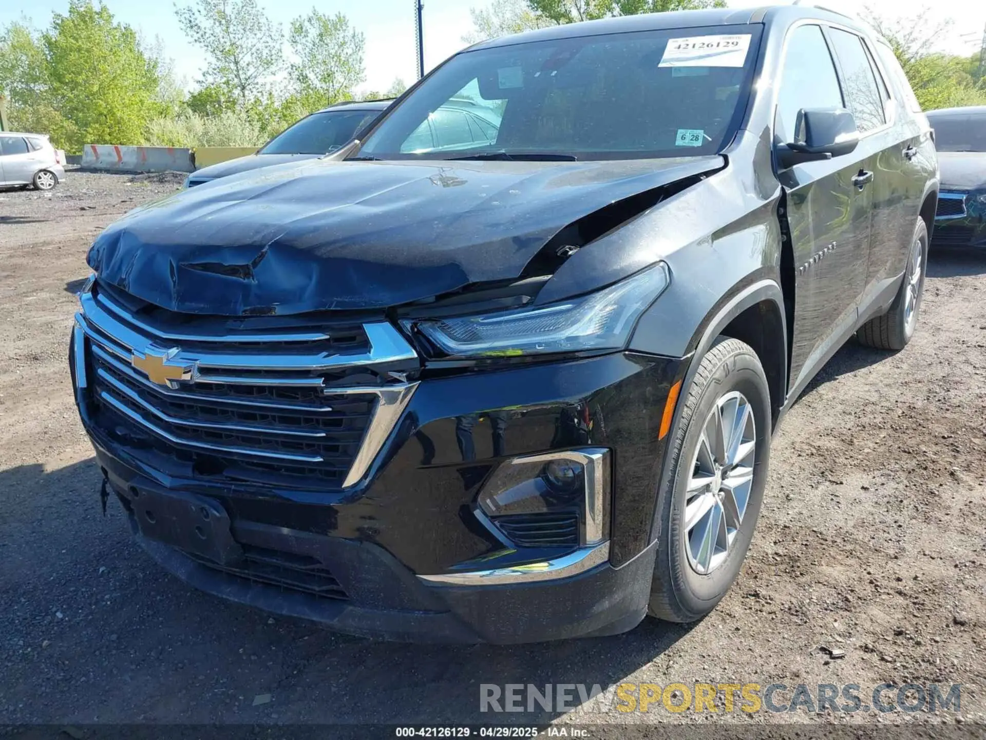 6 Photograph of a damaged car 1GNEVHKW6PJ184282 CHEVROLET TRAVERSE 2023