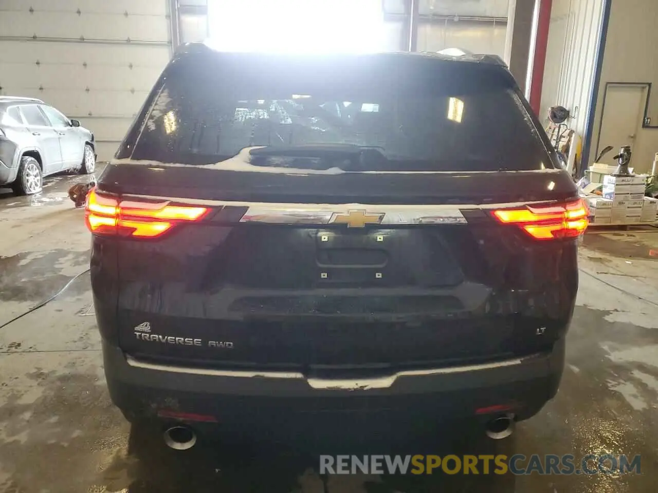 6 Фотография поврежденного автомобиля 1GNEVHKW8PJ192481 CHEVROLET TRAVERSE 2023