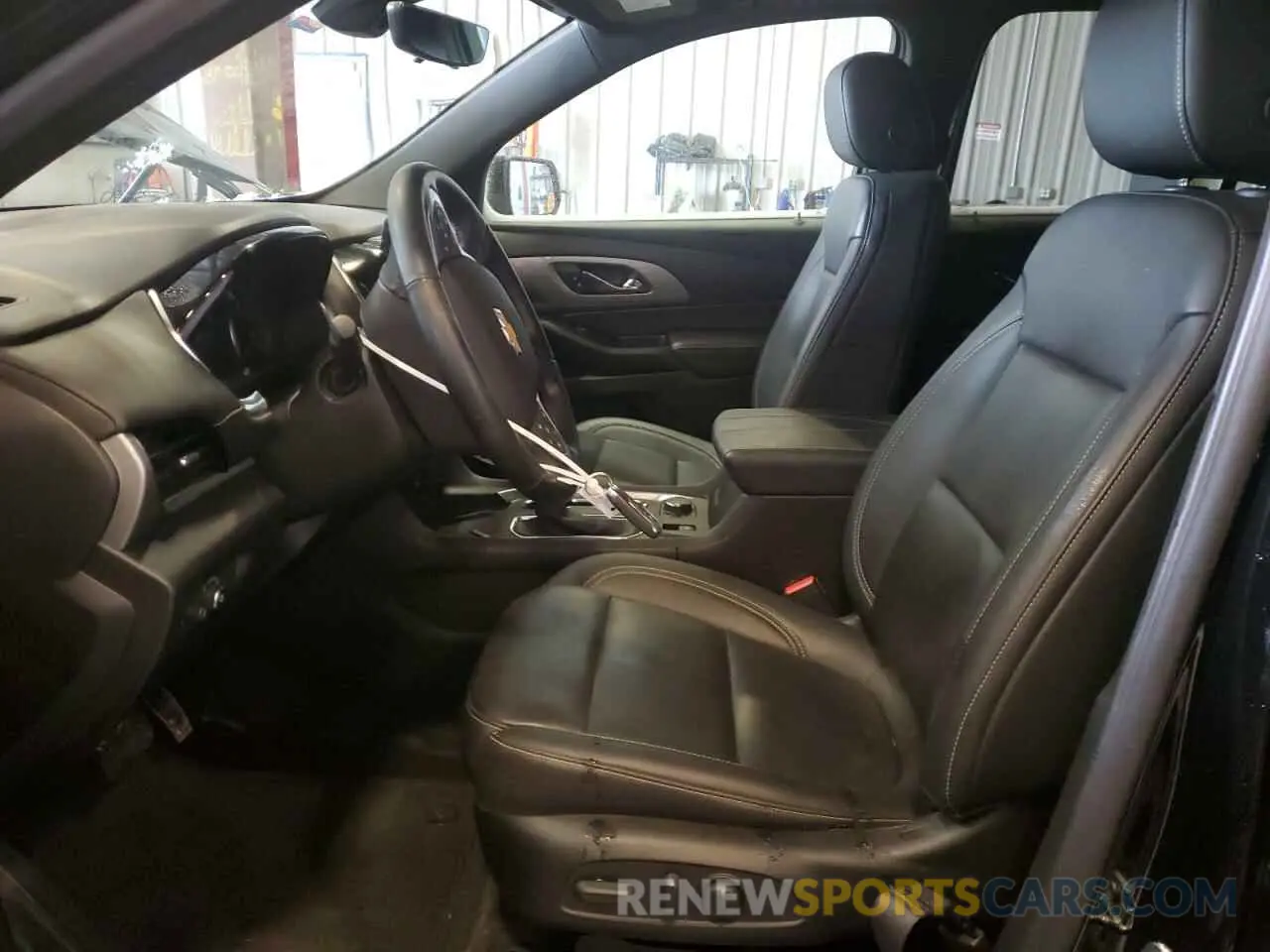 7 Фотография поврежденного автомобиля 1GNEVHKW8PJ192481 CHEVROLET TRAVERSE 2023