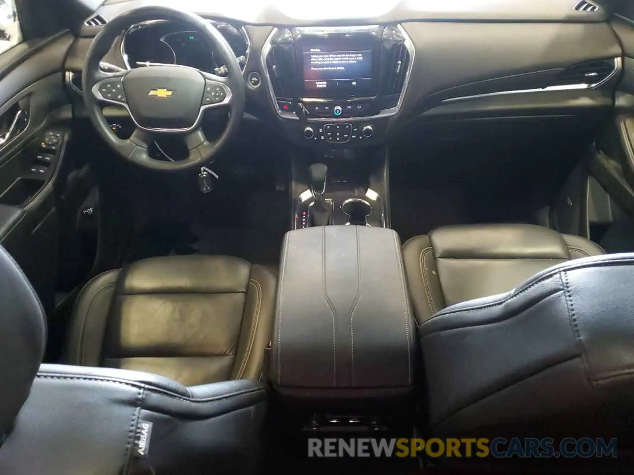 8 Фотография поврежденного автомобиля 1GNEVHKW8PJ192481 CHEVROLET TRAVERSE 2023