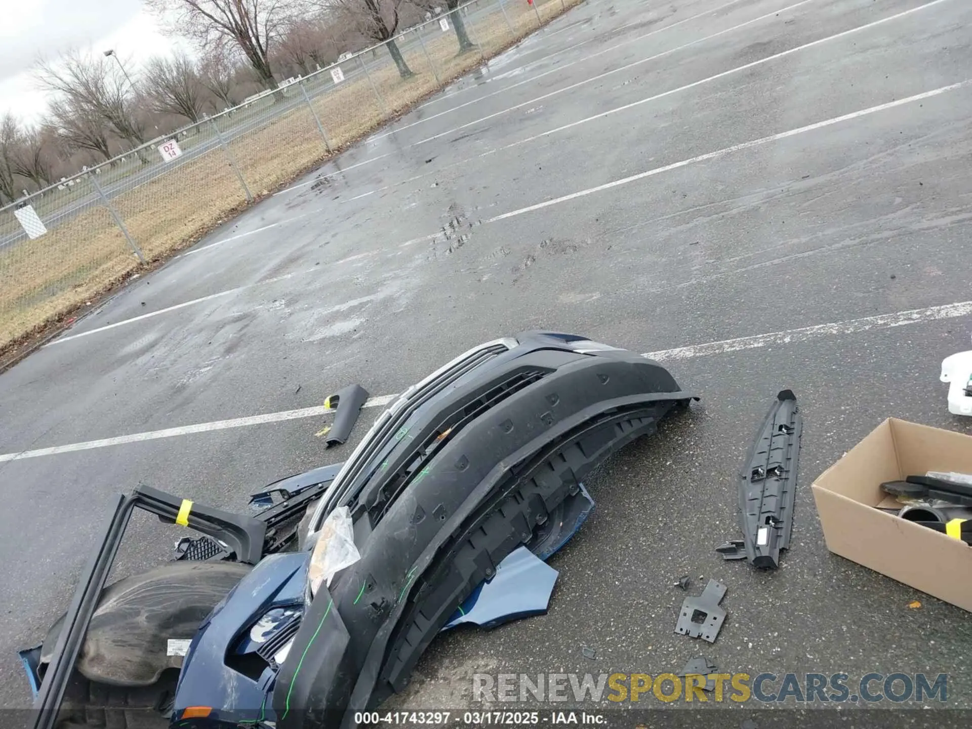12 Photograph of a damaged car 1GNEVHKW8PJ288112 CHEVROLET TRAVERSE 2023