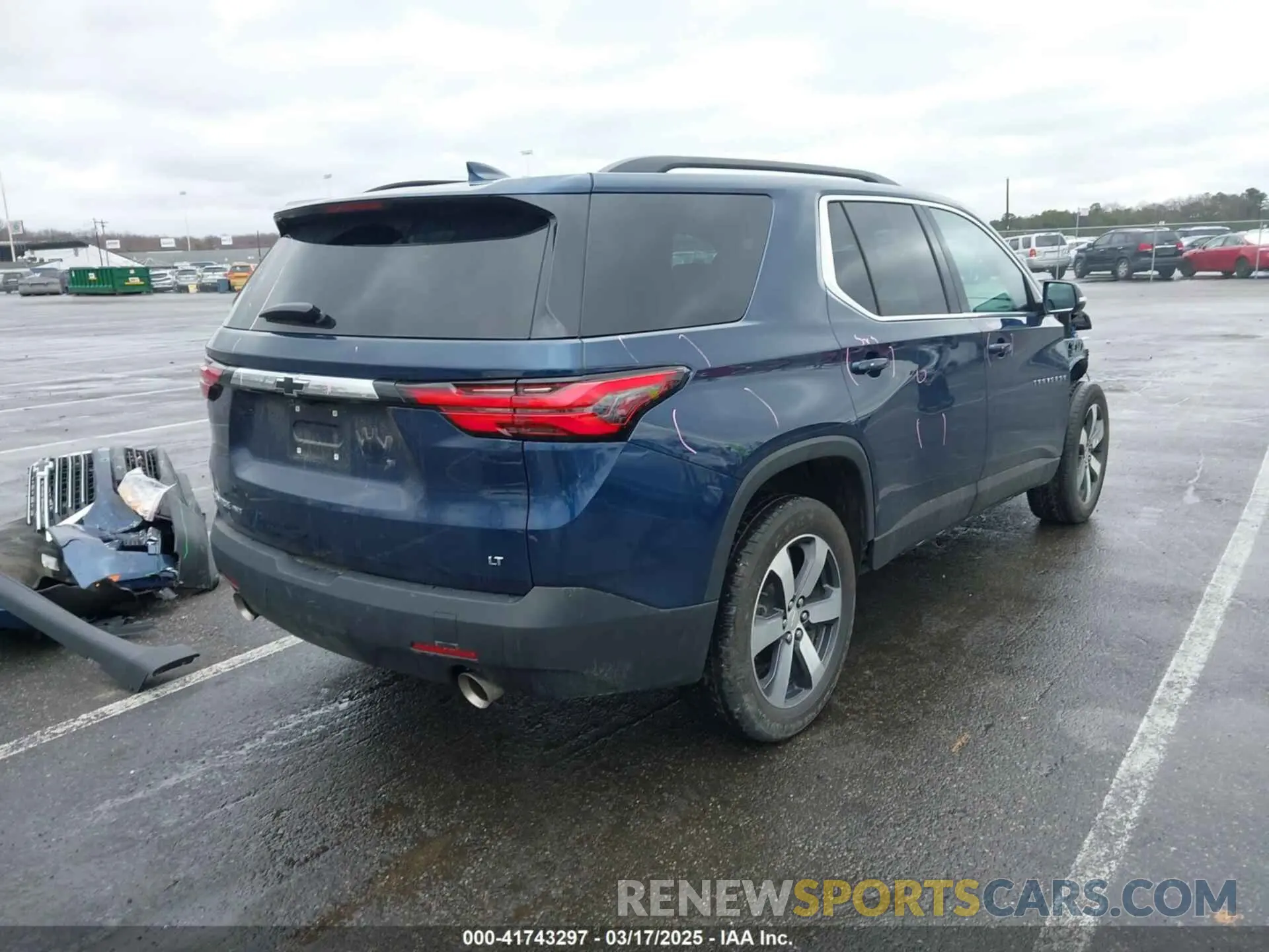 4 Photograph of a damaged car 1GNEVHKW8PJ288112 CHEVROLET TRAVERSE 2023