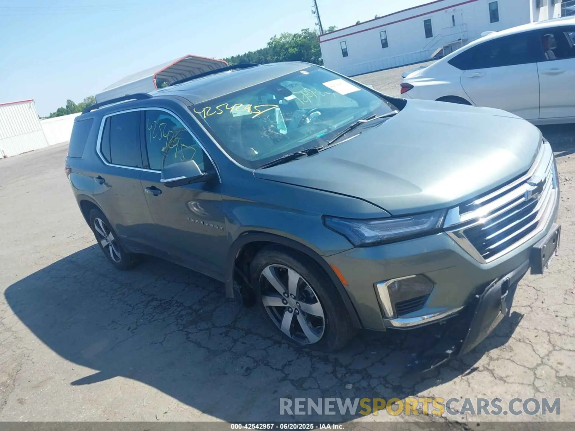 1 Photograph of a damaged car 1GNEVHKW9PJ230090 CHEVROLET TRAVERSE 2023