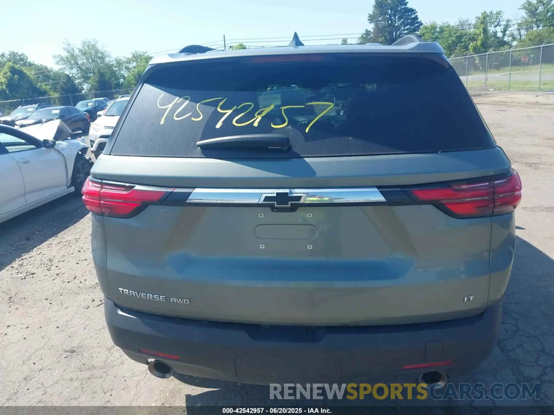 16 Photograph of a damaged car 1GNEVHKW9PJ230090 CHEVROLET TRAVERSE 2023