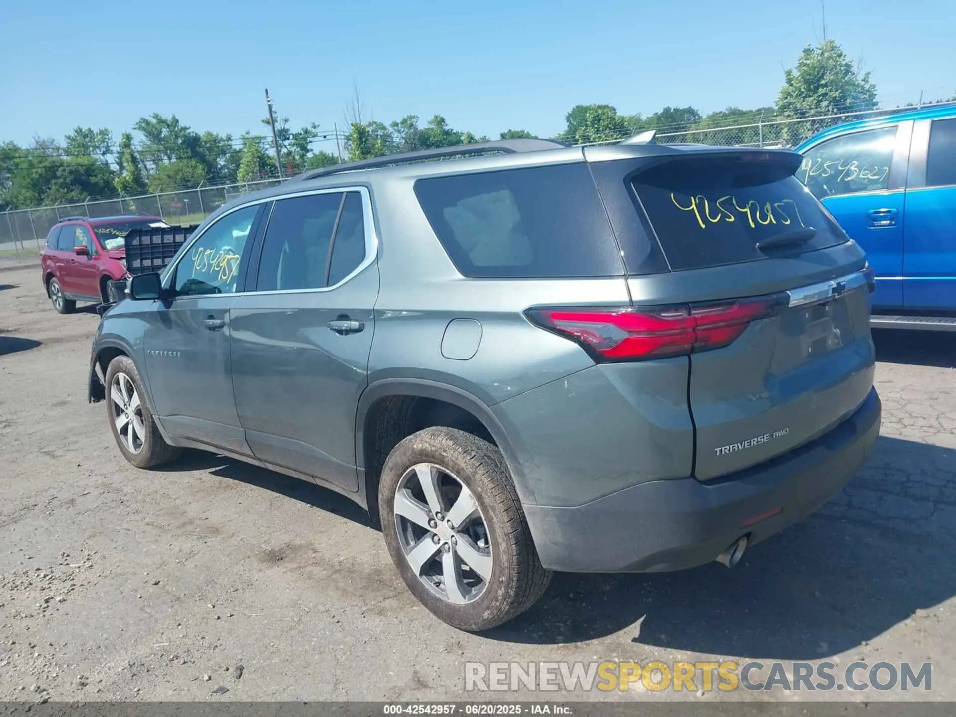 3 Photograph of a damaged car 1GNEVHKW9PJ230090 CHEVROLET TRAVERSE 2023