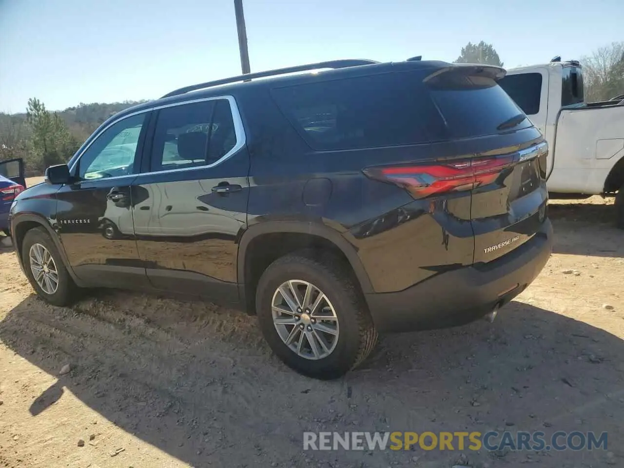 2 Фотография поврежденного автомобиля 1GNEVHKWXPJ282778 CHEVROLET TRAVERSE 2023