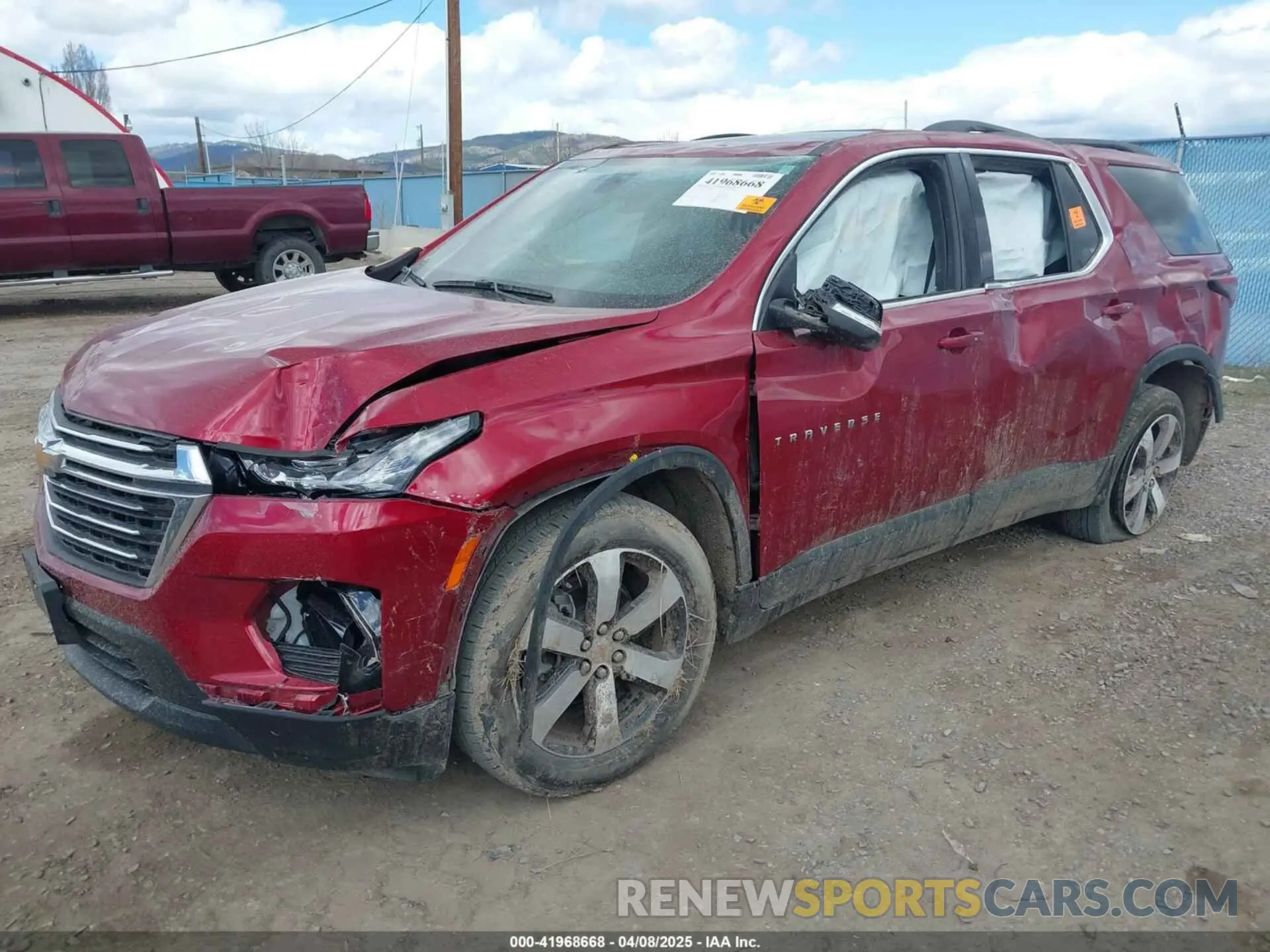2 Фотография поврежденного автомобиля 1GNEVHKWXPJ298401 CHEVROLET TRAVERSE 2023