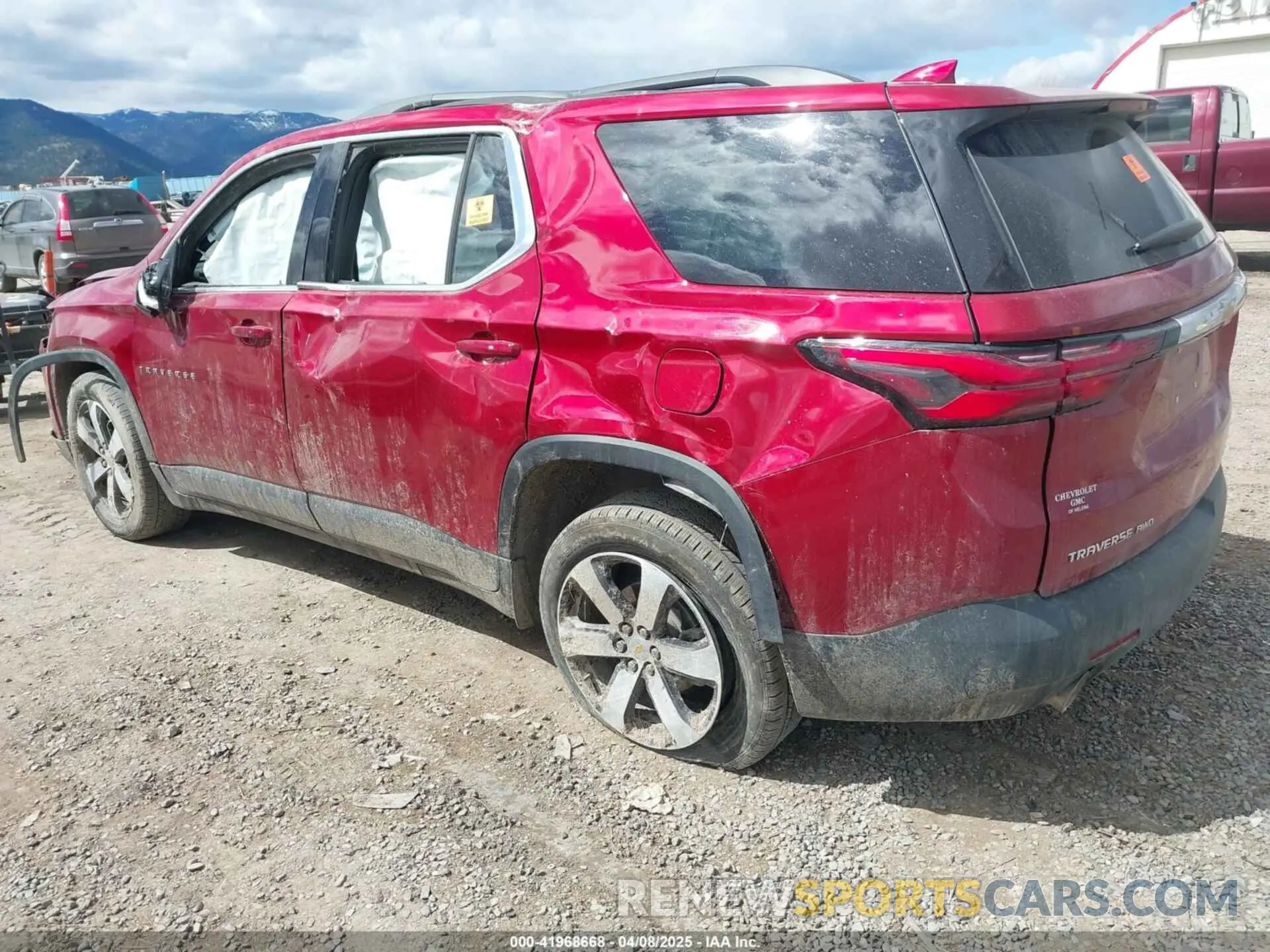 3 Фотография поврежденного автомобиля 1GNEVHKWXPJ298401 CHEVROLET TRAVERSE 2023