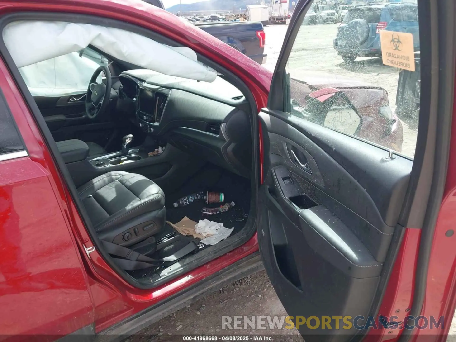 5 Фотография поврежденного автомобиля 1GNEVHKWXPJ298401 CHEVROLET TRAVERSE 2023