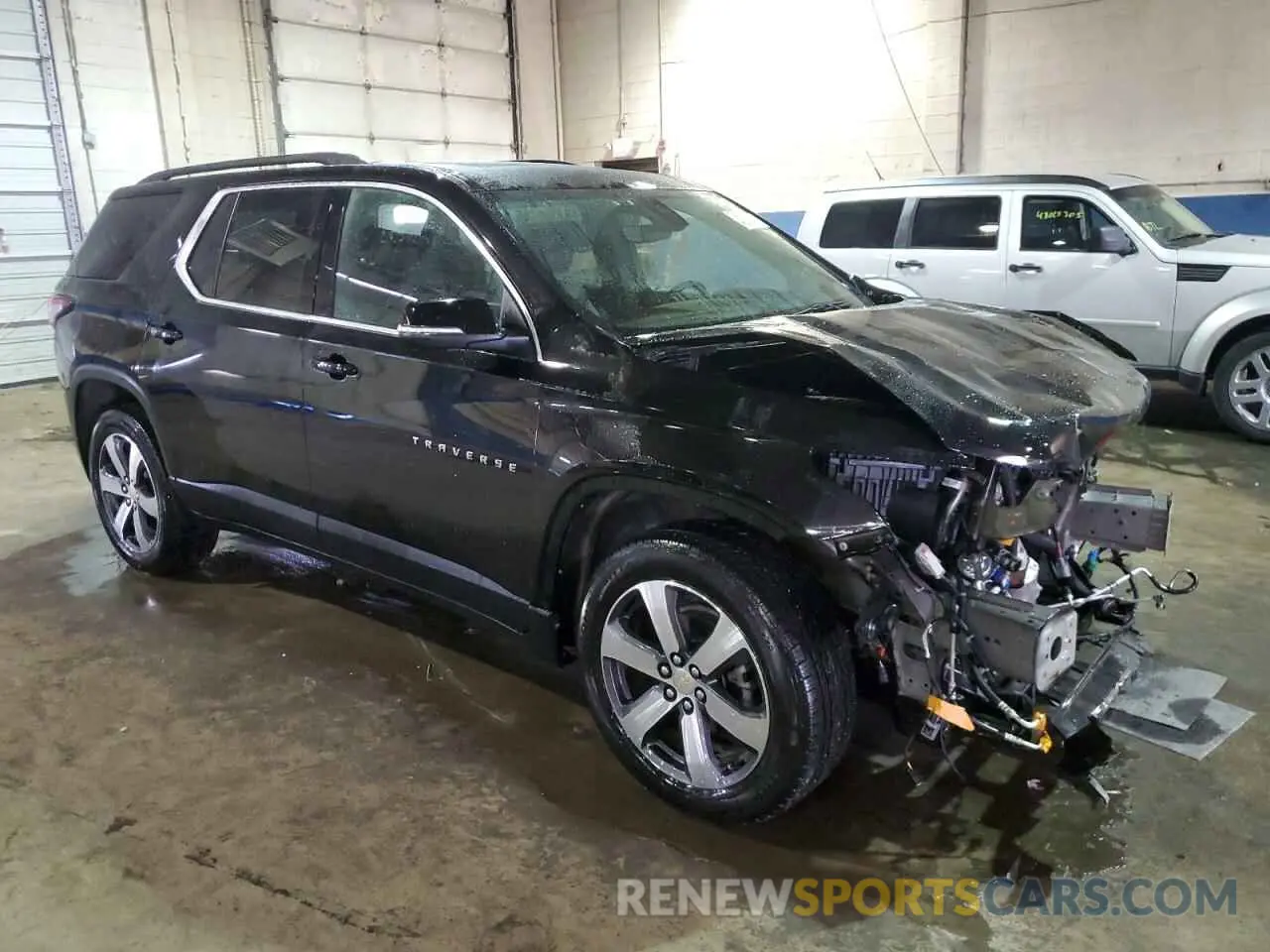 4 Фотография поврежденного автомобиля 1GNEVHKWXPJ323801 CHEVROLET TRAVERSE 2023