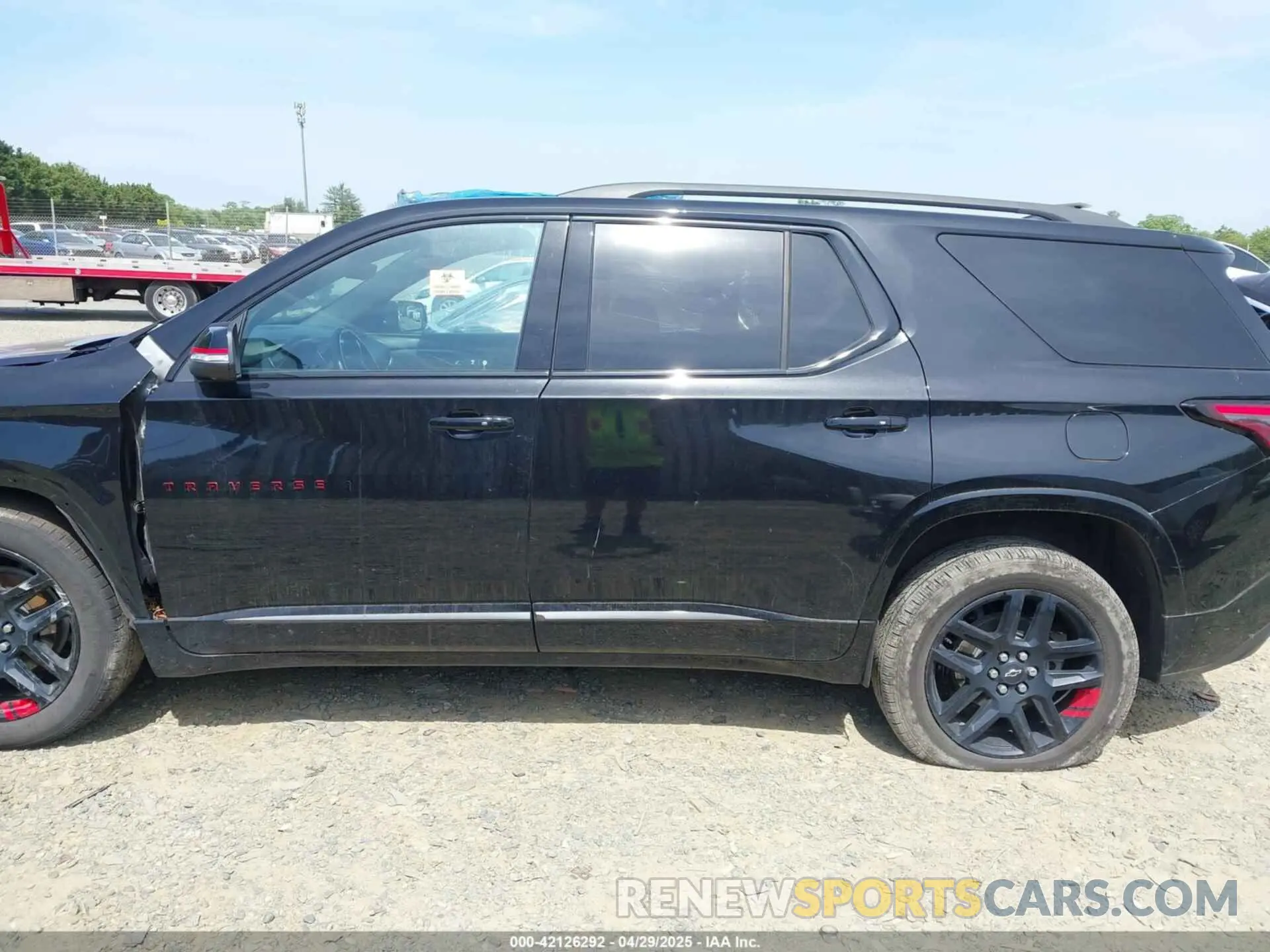 13 Фотография поврежденного автомобиля 1GNEVKKW0PJ237460 CHEVROLET TRAVERSE 2023