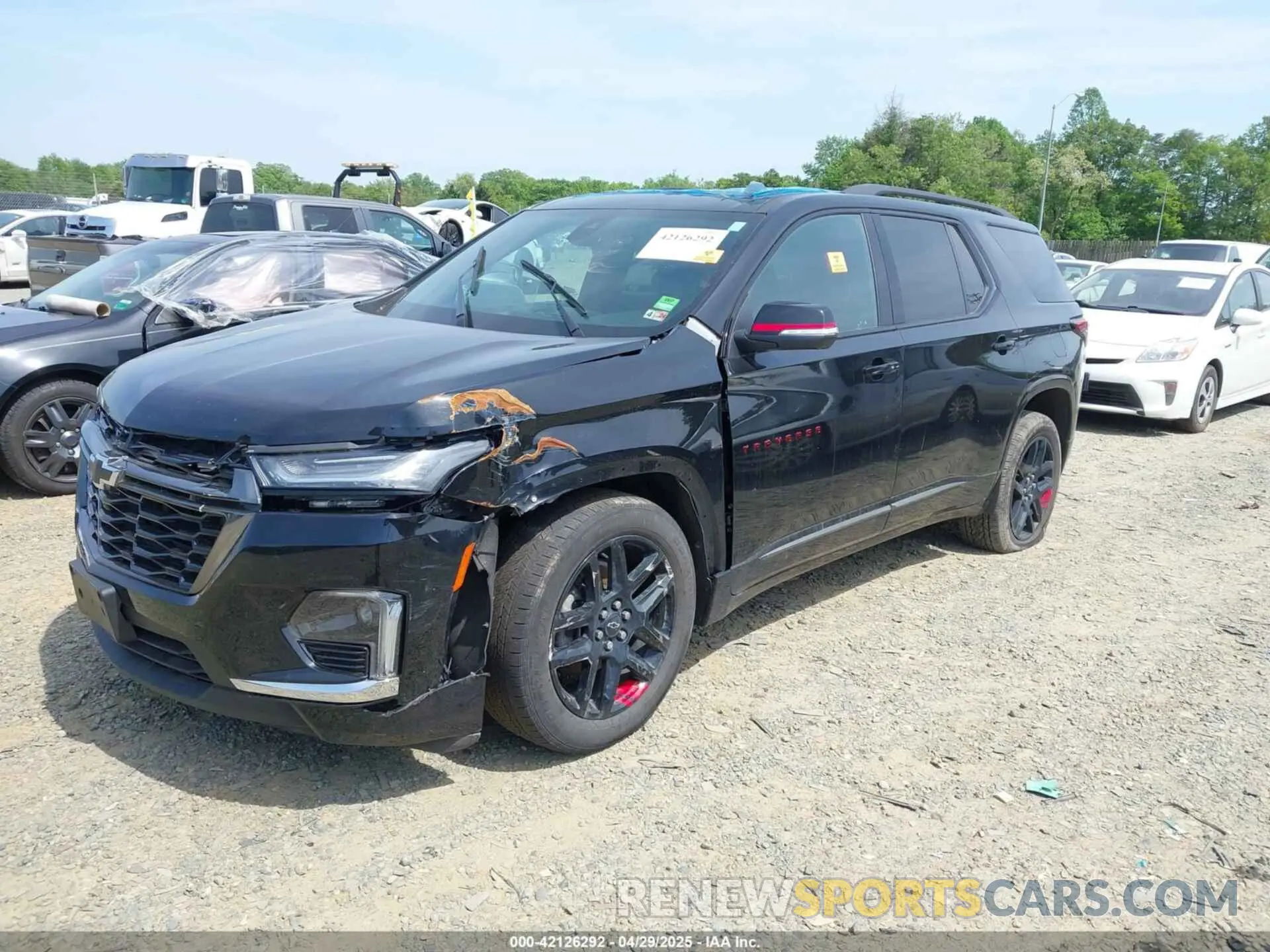 2 Фотография поврежденного автомобиля 1GNEVKKW0PJ237460 CHEVROLET TRAVERSE 2023