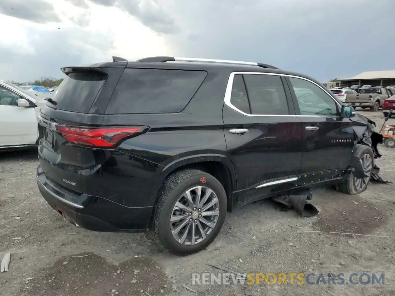 3 Фотография поврежденного автомобиля 1GNEVKKW1PJ255479 CHEVROLET TRAVERSE 2023