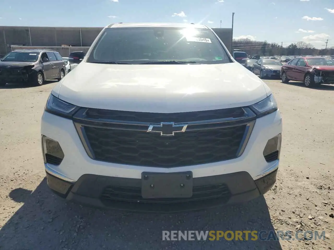 5 Photograph of a damaged car 1GNEVKKW2PJ204170 CHEVROLET TRAVERSE 2023