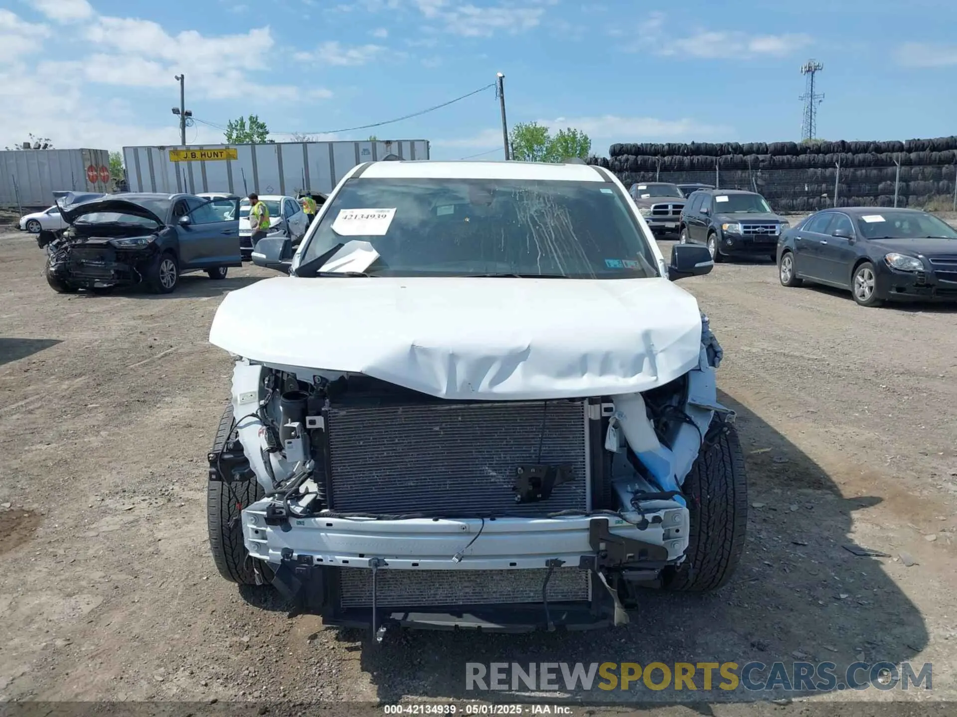13 Photograph of a damaged car 1GNEVKKW2PJ257838 CHEVROLET TRAVERSE 2023