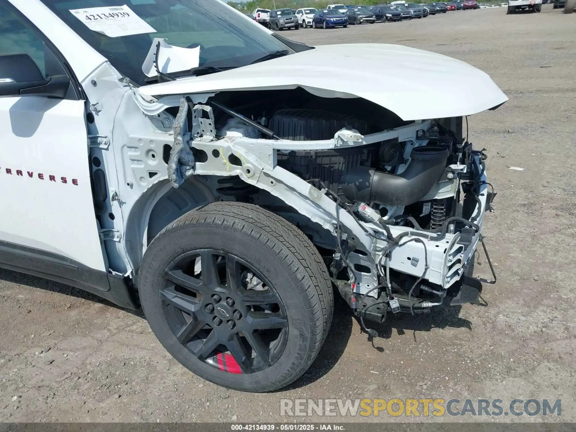 19 Photograph of a damaged car 1GNEVKKW2PJ257838 CHEVROLET TRAVERSE 2023