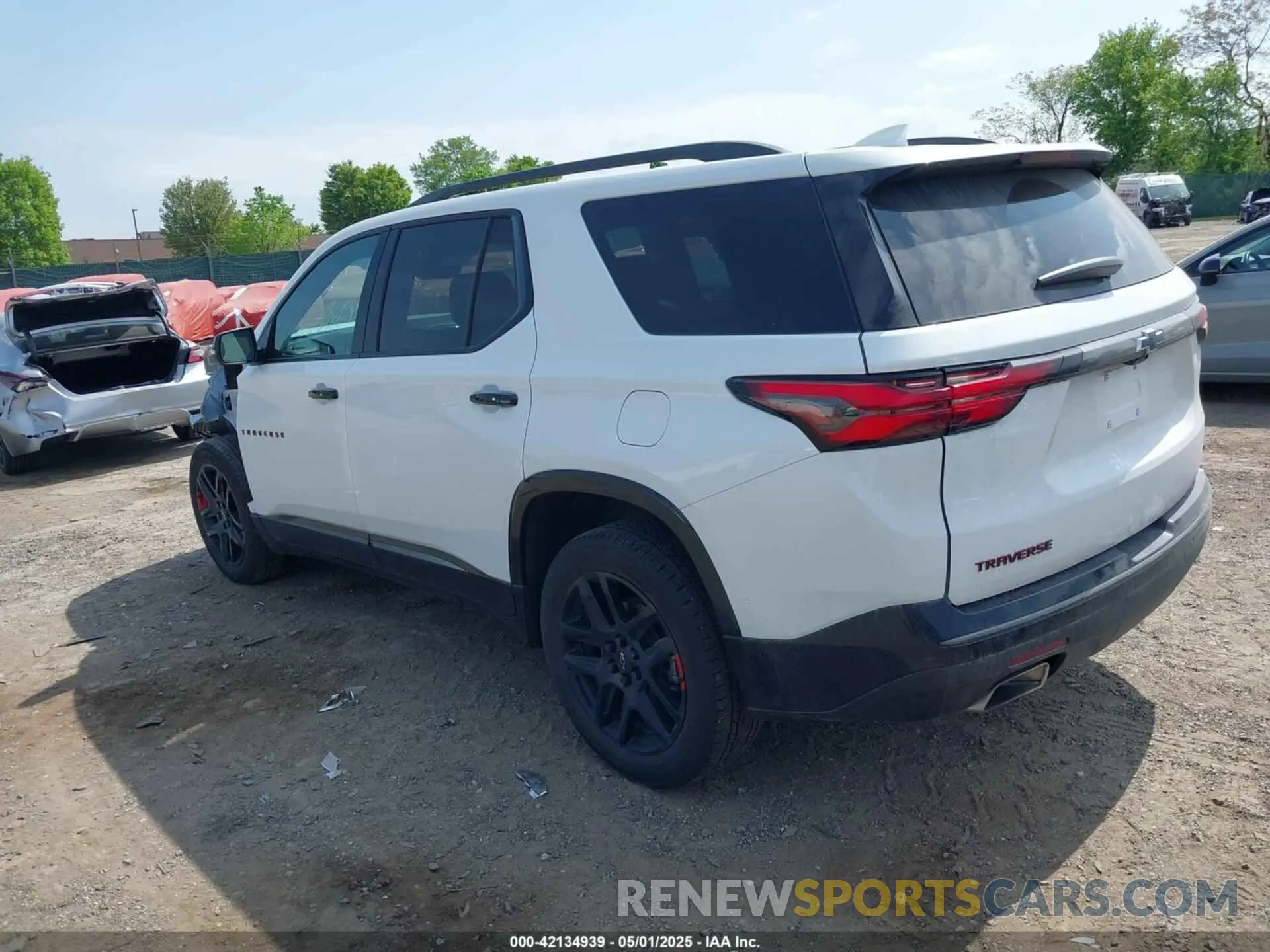 3 Photograph of a damaged car 1GNEVKKW2PJ257838 CHEVROLET TRAVERSE 2023