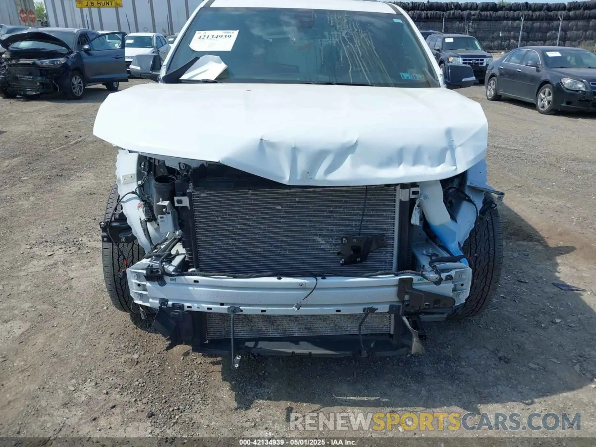 6 Photograph of a damaged car 1GNEVKKW2PJ257838 CHEVROLET TRAVERSE 2023