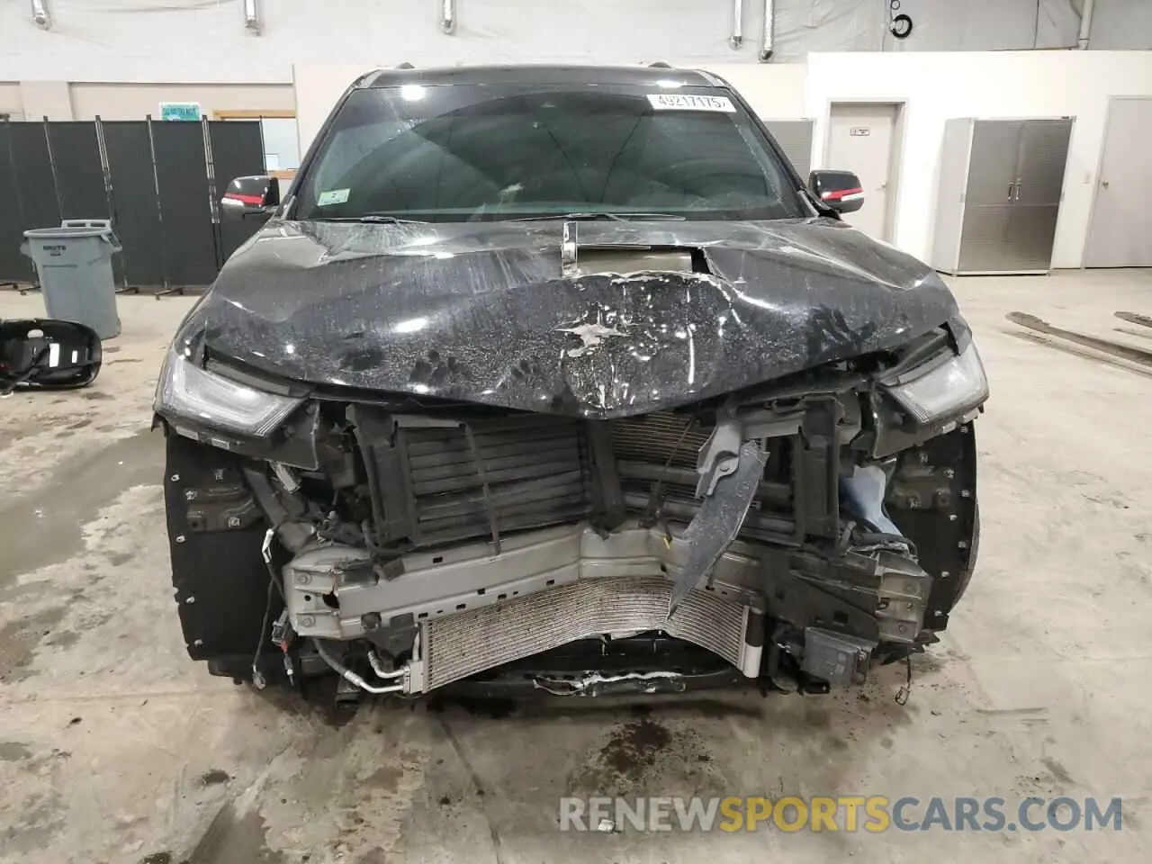 5 Photograph of a damaged car 1GNEVKKW2PJ343733 CHEVROLET TRAVERSE 2023