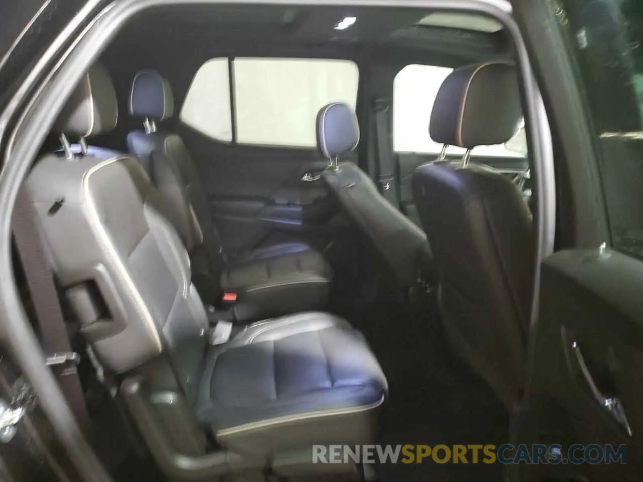 11 Photograph of a damaged car 1GNEVKKW3PJ239767 CHEVROLET TRAVERSE 2023