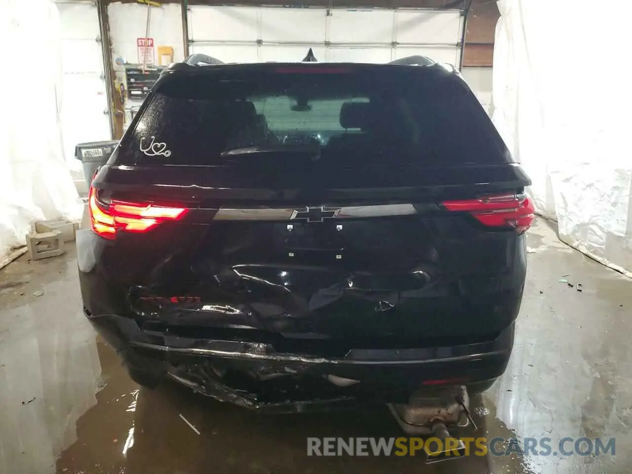 6 Photograph of a damaged car 1GNEVKKW3PJ239767 CHEVROLET TRAVERSE 2023