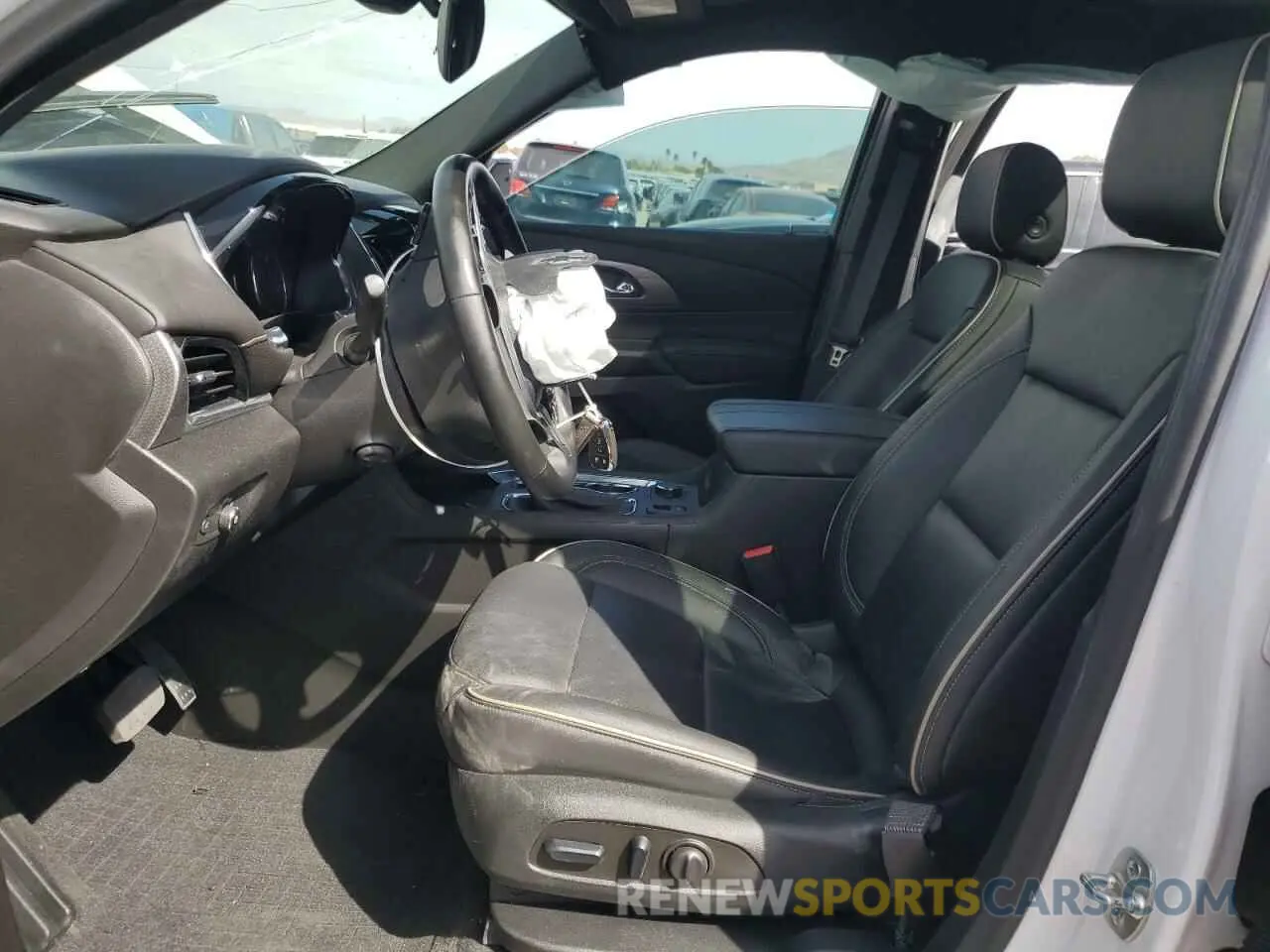 7 Фотография поврежденного автомобиля 1GNEVKKW3PJ304729 CHEVROLET TRAVERSE 2023