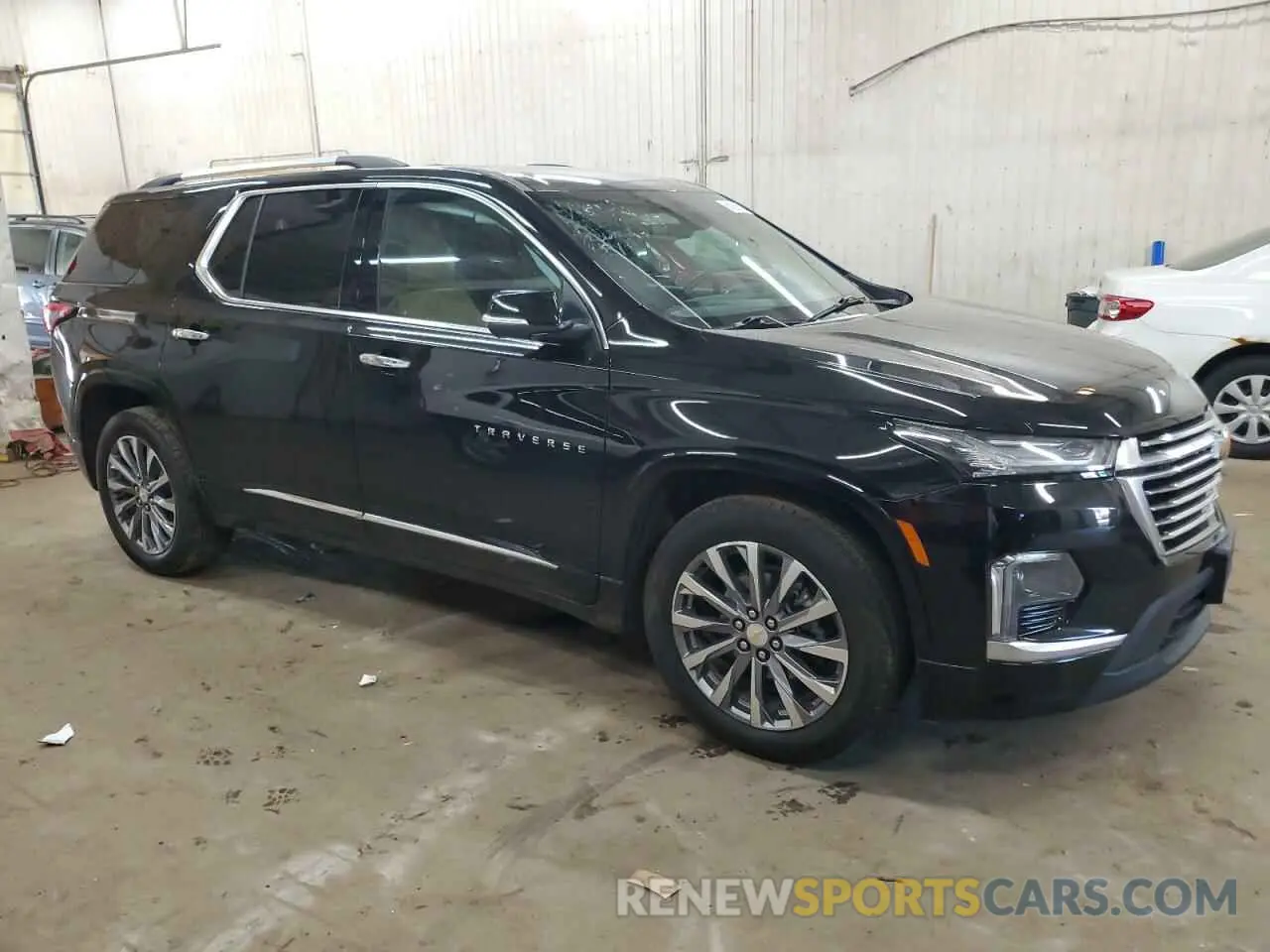 4 Фотография поврежденного автомобиля 1GNEVKKW4PJ290646 CHEVROLET TRAVERSE 2023