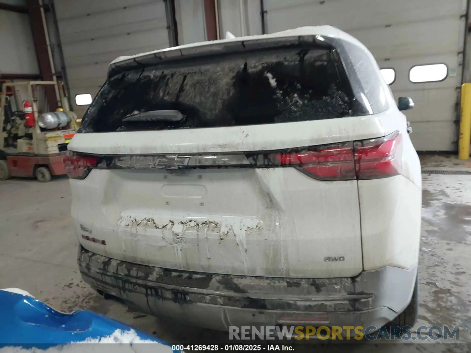 15 Photograph of a damaged car 1GNEVKKW4PJ305307 CHEVROLET TRAVERSE 2023