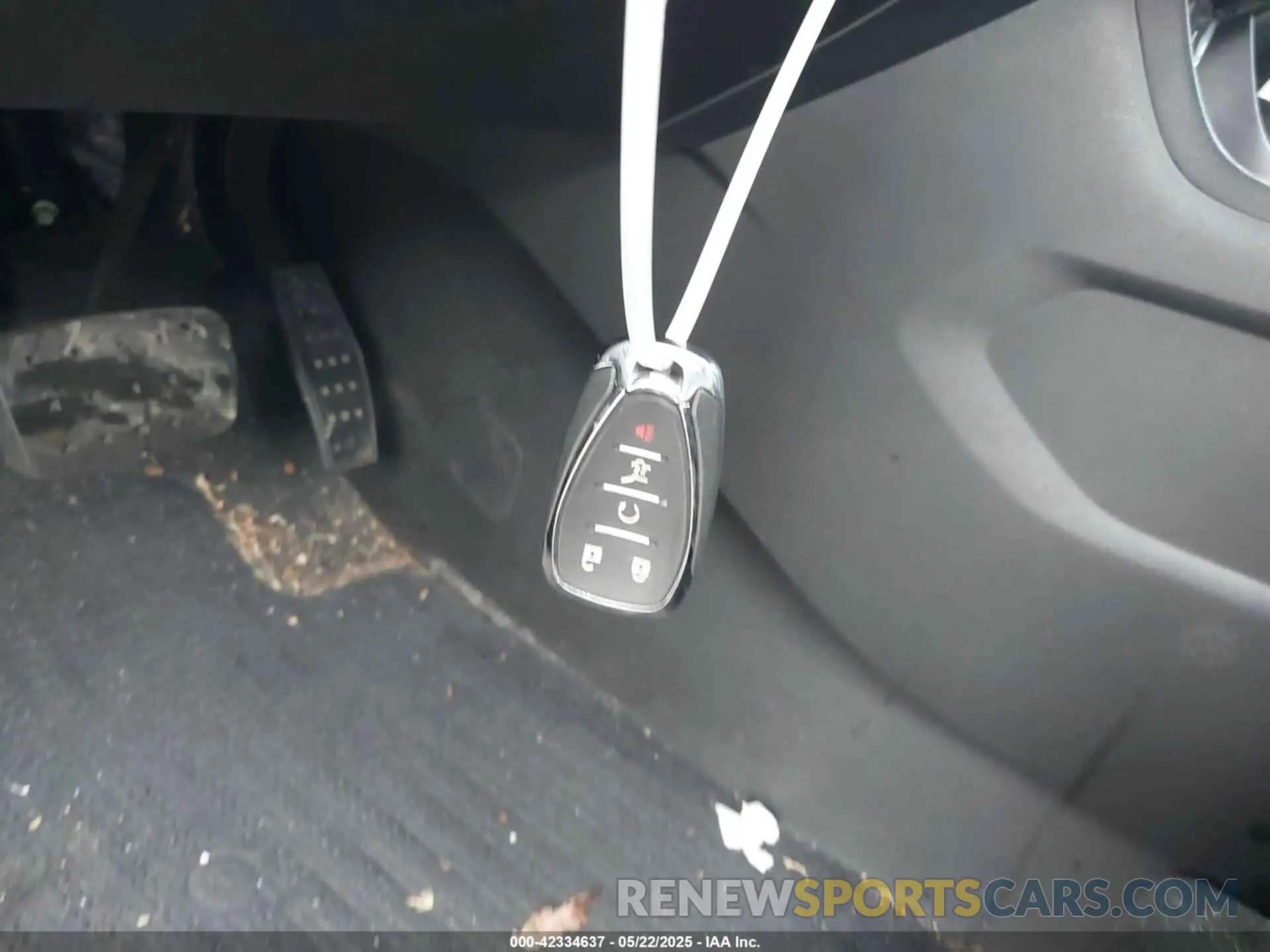 11 Photograph of a damaged car 1GNEVKKW5PJ130999 CHEVROLET TRAVERSE 2023