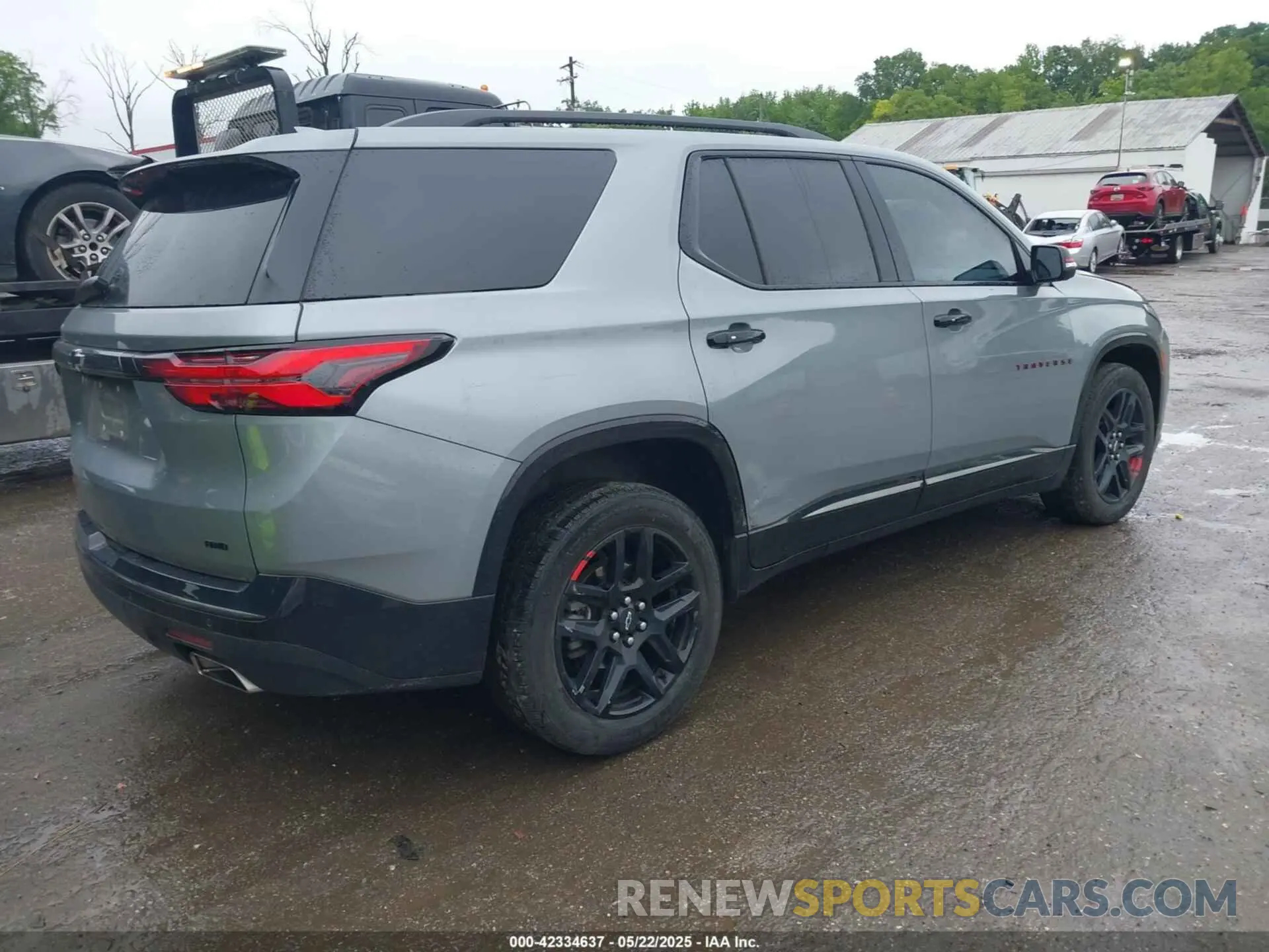 4 Photograph of a damaged car 1GNEVKKW5PJ130999 CHEVROLET TRAVERSE 2023