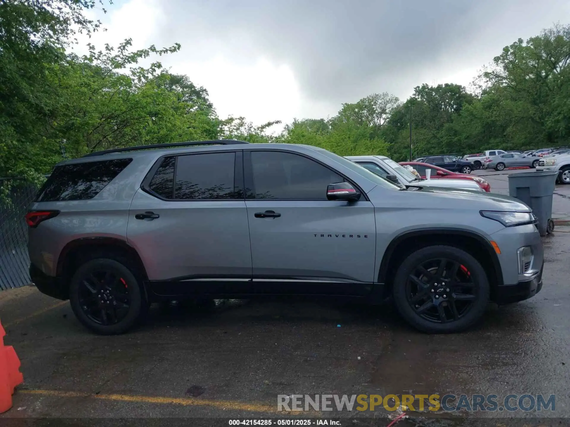 13 Photograph of a damaged car 1GNEVKKW6PJ162568 CHEVROLET TRAVERSE 2023