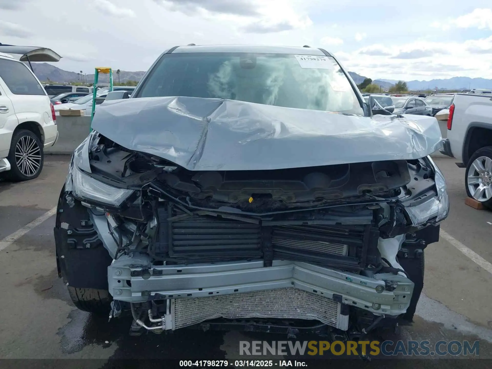 13 Фотография поврежденного автомобиля 1GNEVKKW6PJ287411 CHEVROLET TRAVERSE 2023