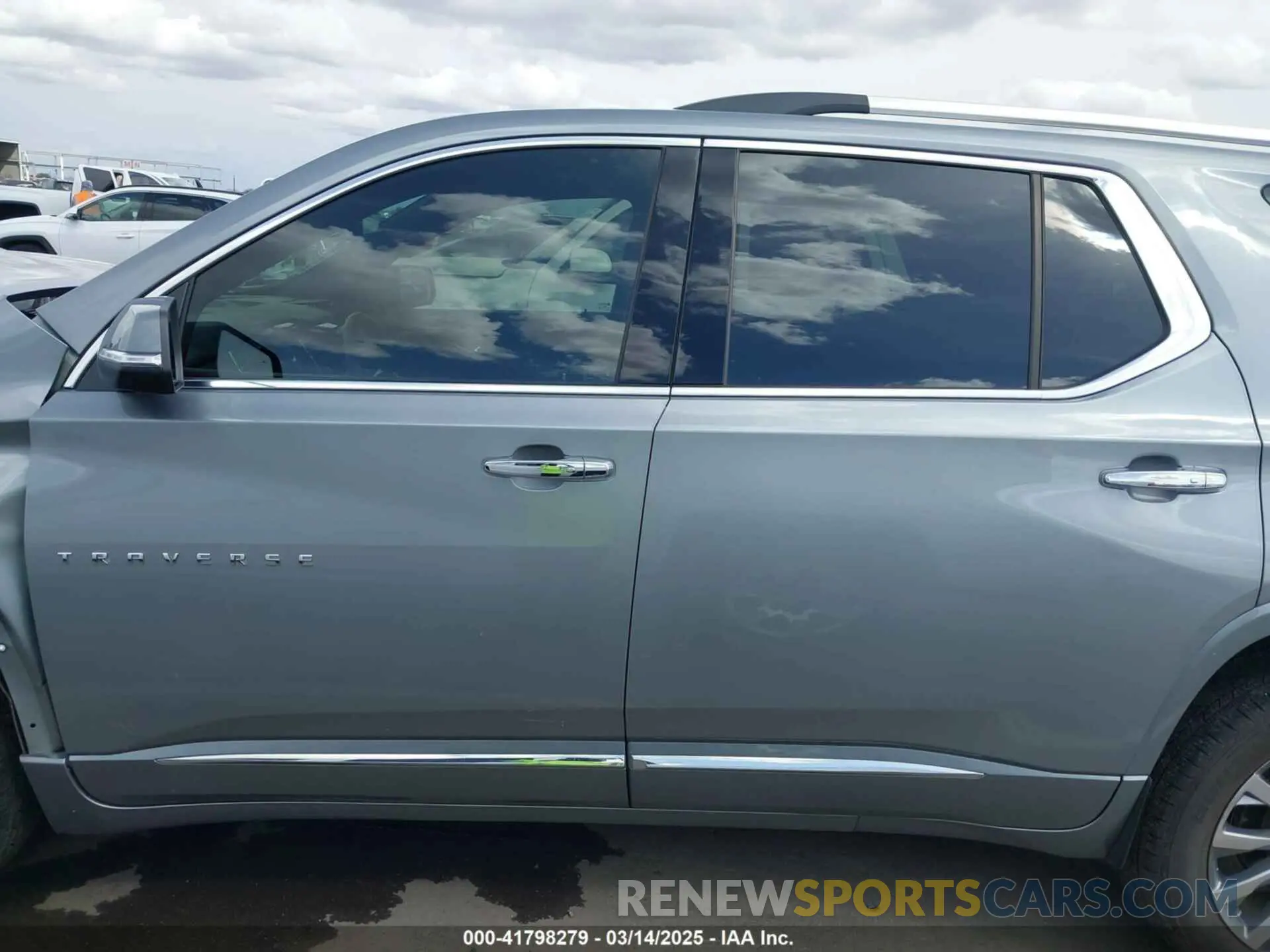 15 Фотография поврежденного автомобиля 1GNEVKKW6PJ287411 CHEVROLET TRAVERSE 2023