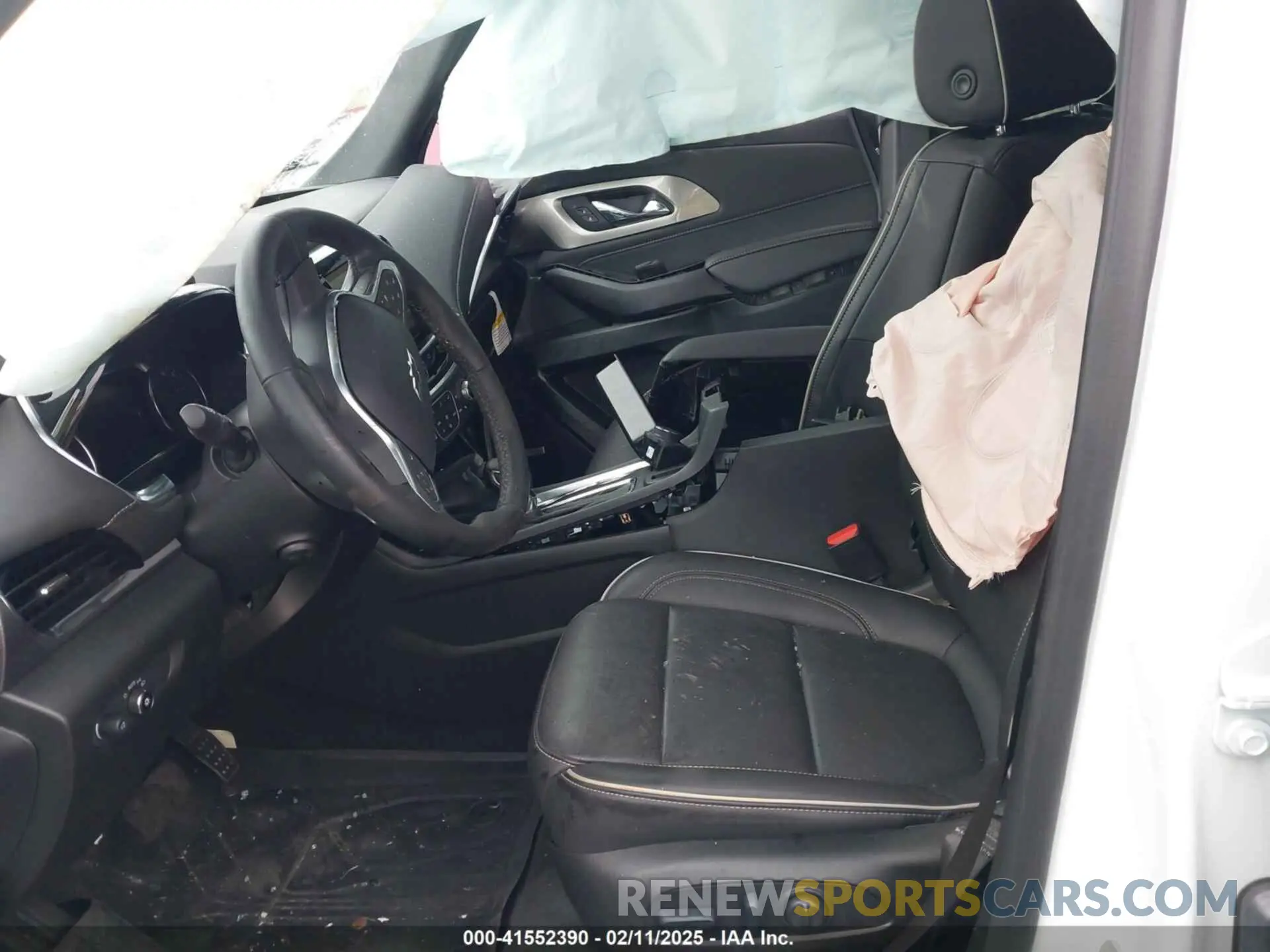 5 Photograph of a damaged car 1GNEVKKW6PJ314896 CHEVROLET TRAVERSE 2023