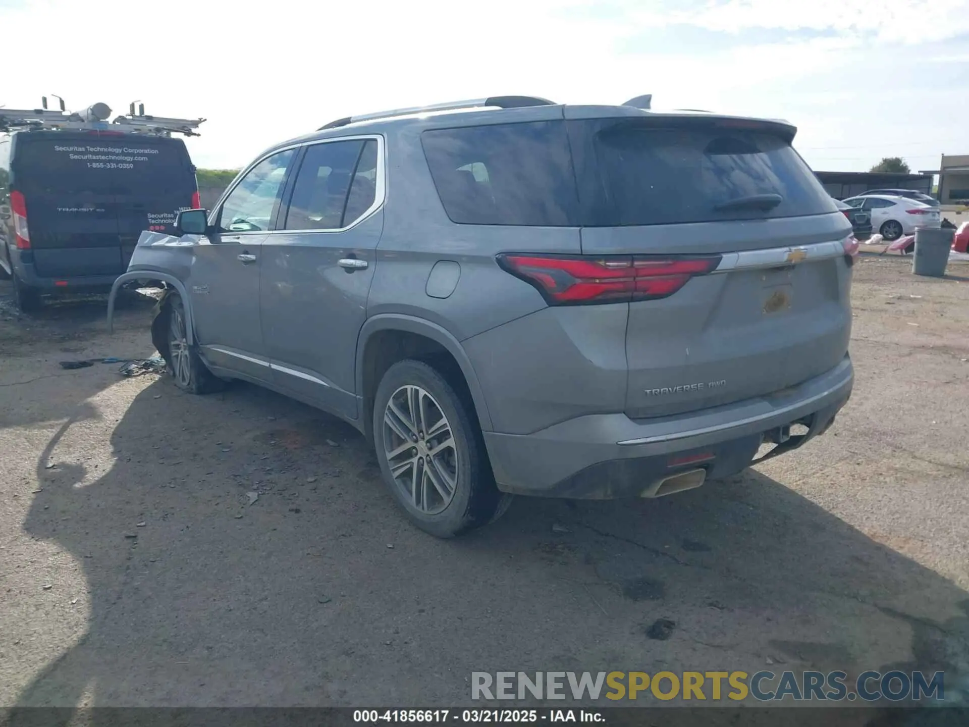 3 Фотография поврежденного автомобиля 1GNEVNKW3PJ200209 CHEVROLET TRAVERSE 2023