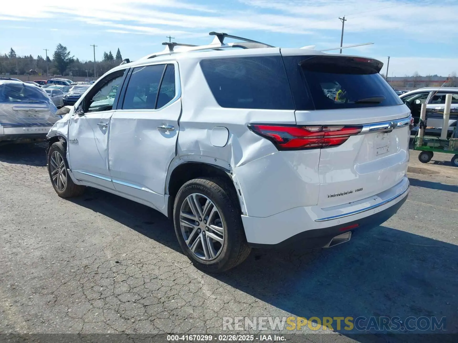 3 Фотография поврежденного автомобиля 1GNEVNKW8PJ315243 CHEVROLET TRAVERSE 2023