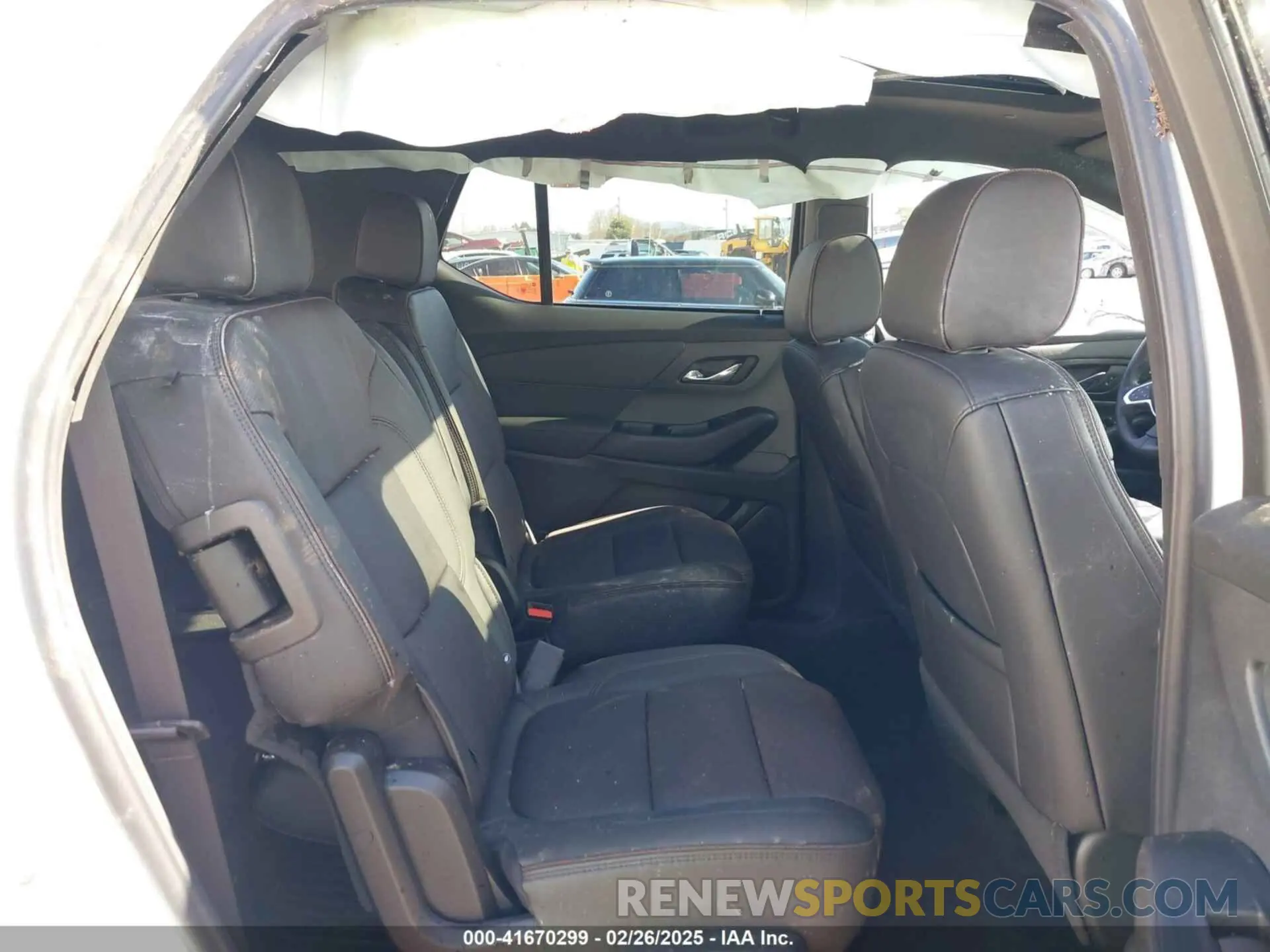 8 Фотография поврежденного автомобиля 1GNEVNKW8PJ315243 CHEVROLET TRAVERSE 2023