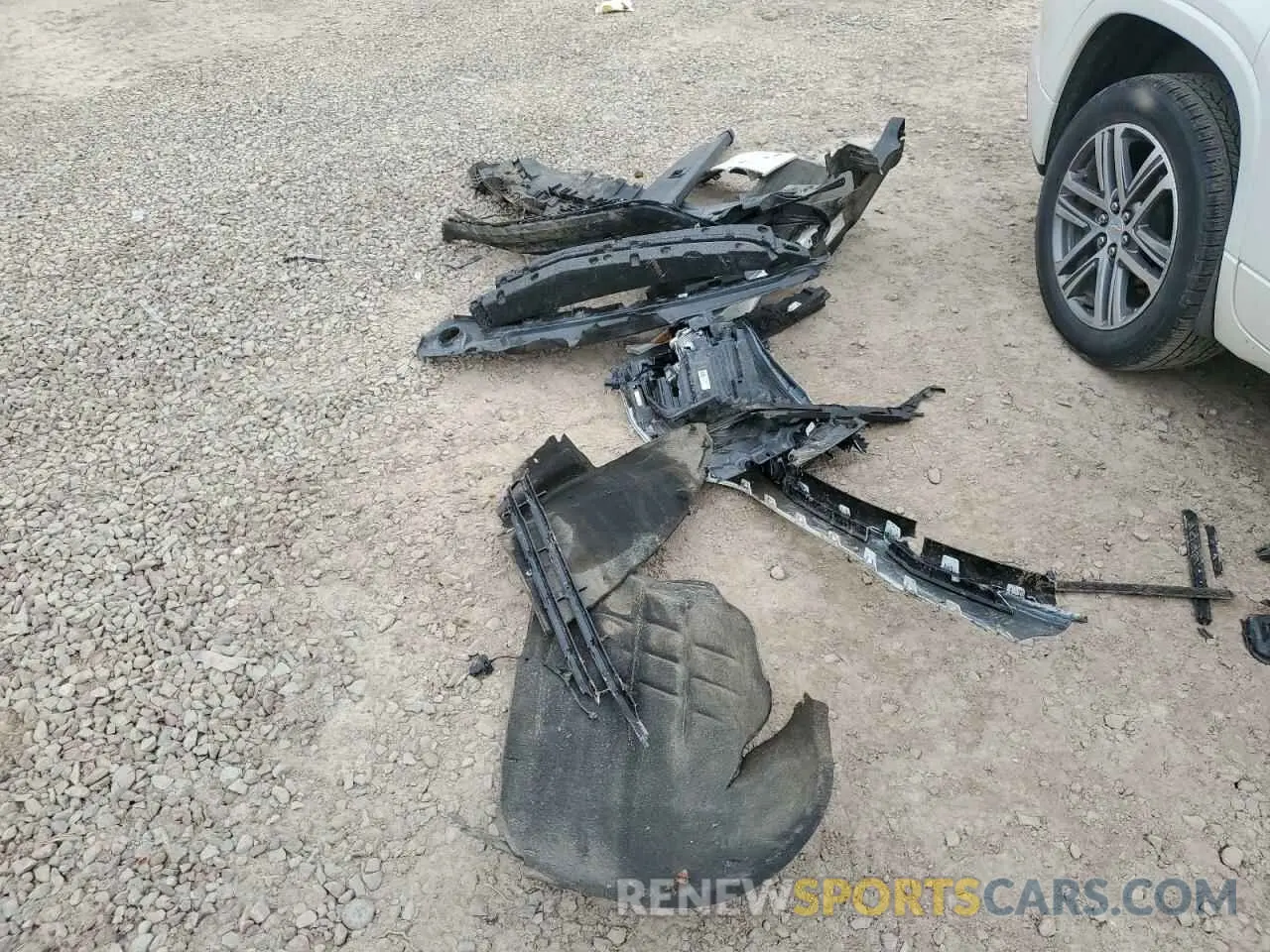 13 Photograph of a damaged car 1GNEVNKW8PJ318742 CHEVROLET TRAVERSE 2023