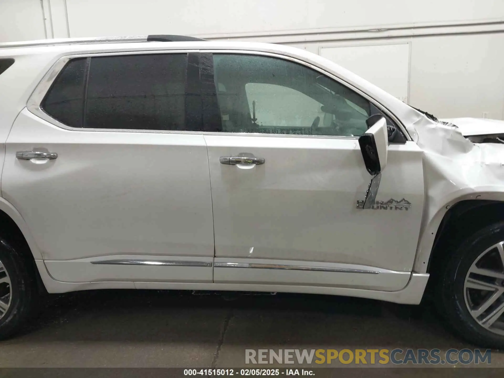 13 Фотография поврежденного автомобиля 1GNEVNKWXPJ176247 CHEVROLET TRAVERSE 2023