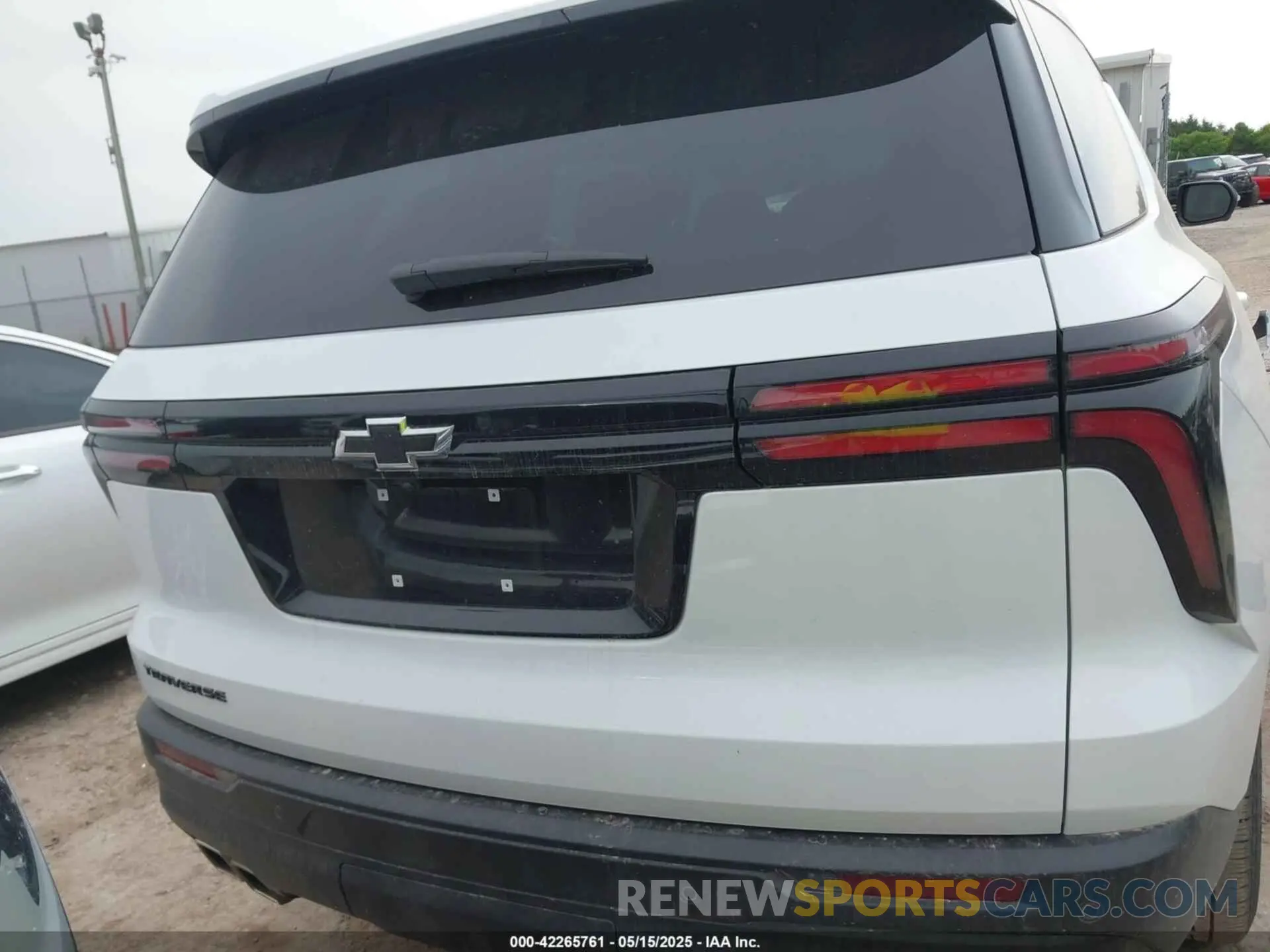16 Photograph of a damaged car 1GNEREKS2RJ185108 CHEVROLET TRAVERSE 2024