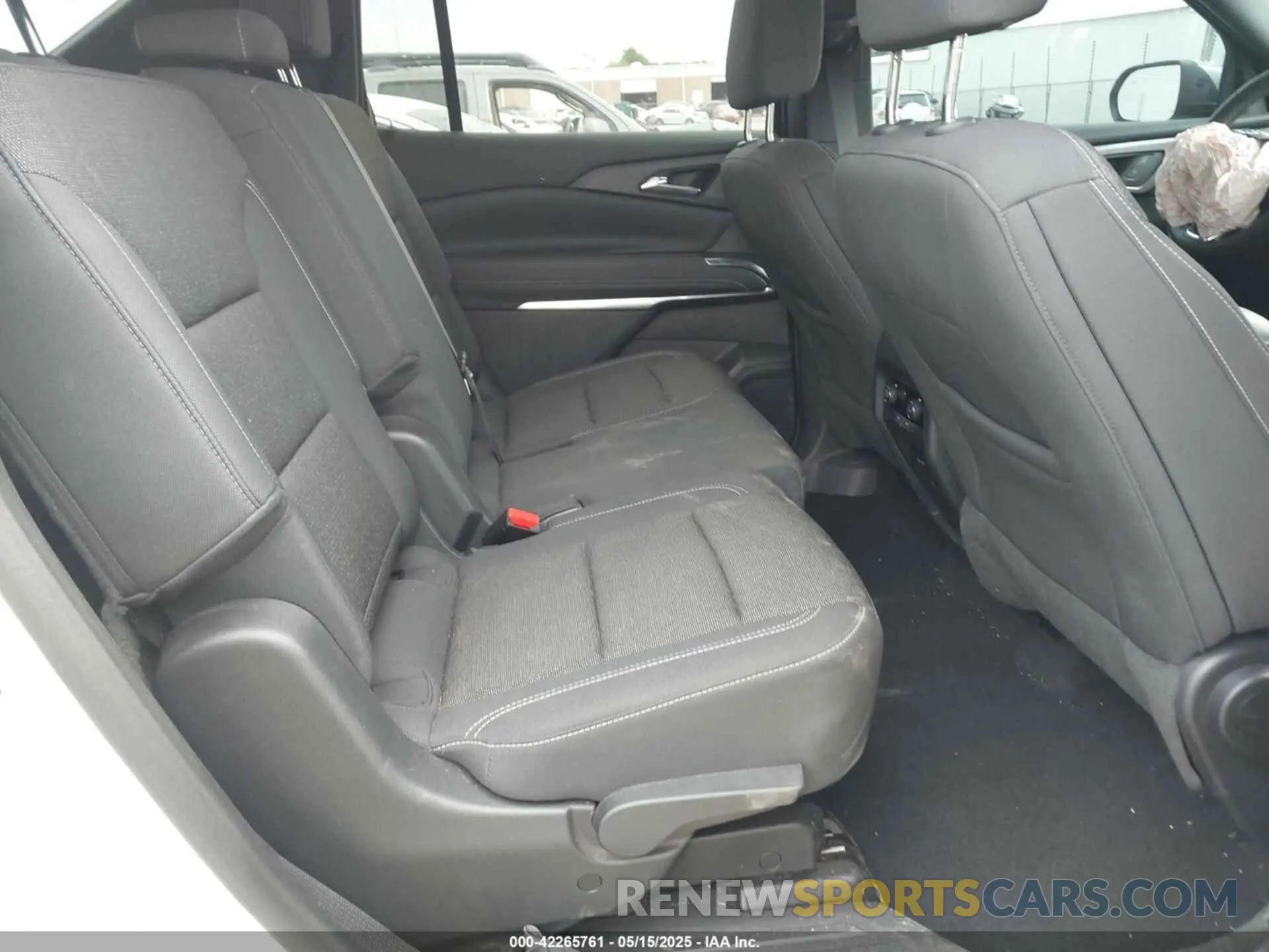8 Photograph of a damaged car 1GNEREKS2RJ185108 CHEVROLET TRAVERSE 2024
