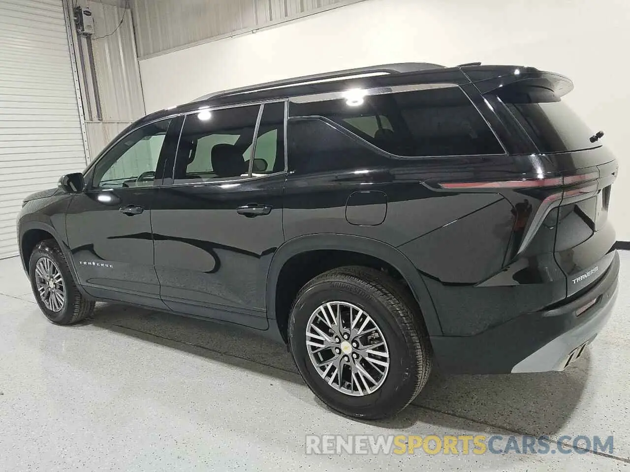 2 Photograph of a damaged car 1GNERGKS1RJ165590 CHEVROLET TRAVERSE 2024
