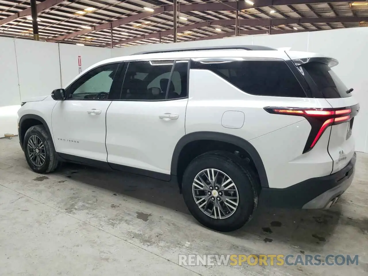 2 Photograph of a damaged car 1GNERGKS7RJ166288 CHEVROLET TRAVERSE 2024