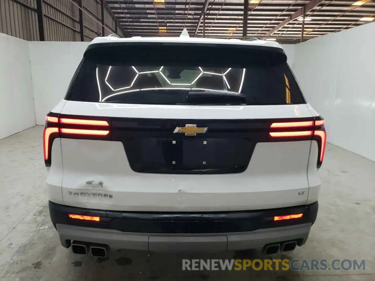 6 Photograph of a damaged car 1GNERGKS7RJ166288 CHEVROLET TRAVERSE 2024