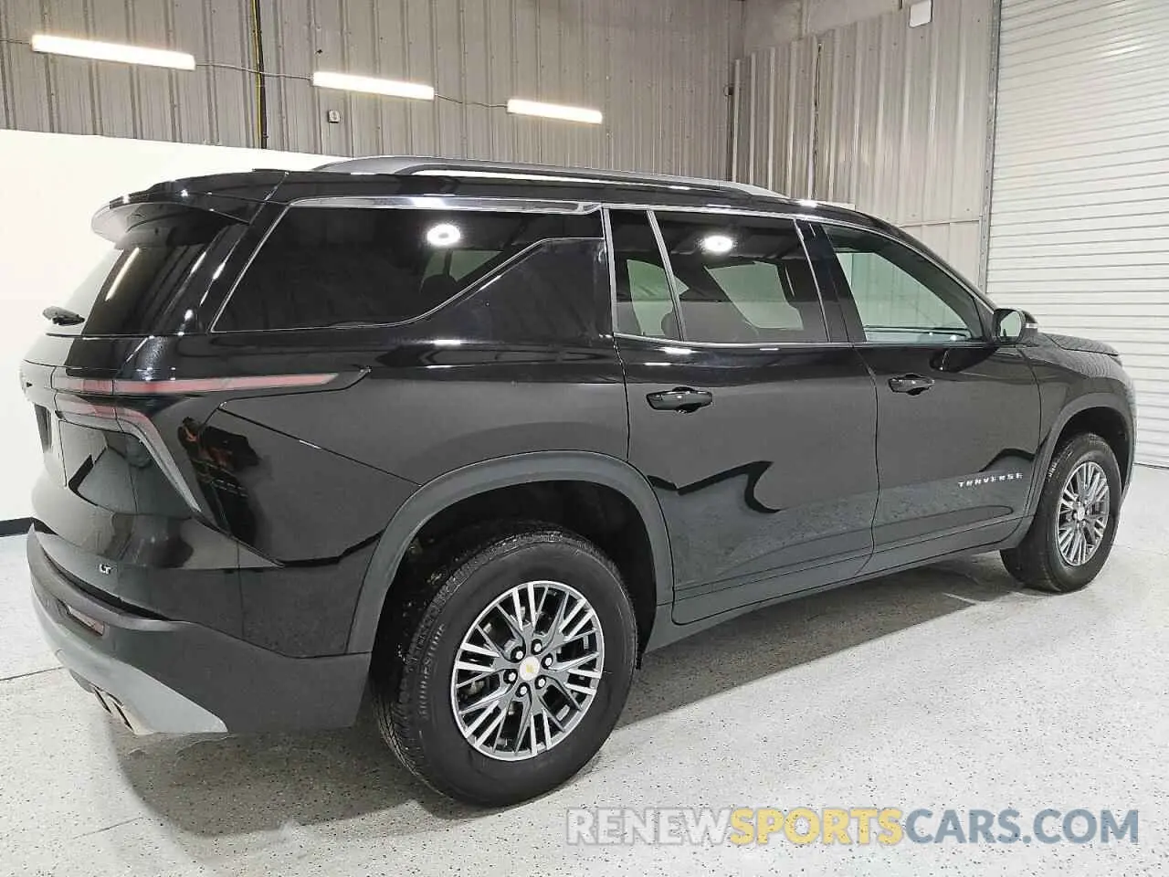 3 Photograph of a damaged car 1GNERGKS8RJ159348 CHEVROLET TRAVERSE 2024